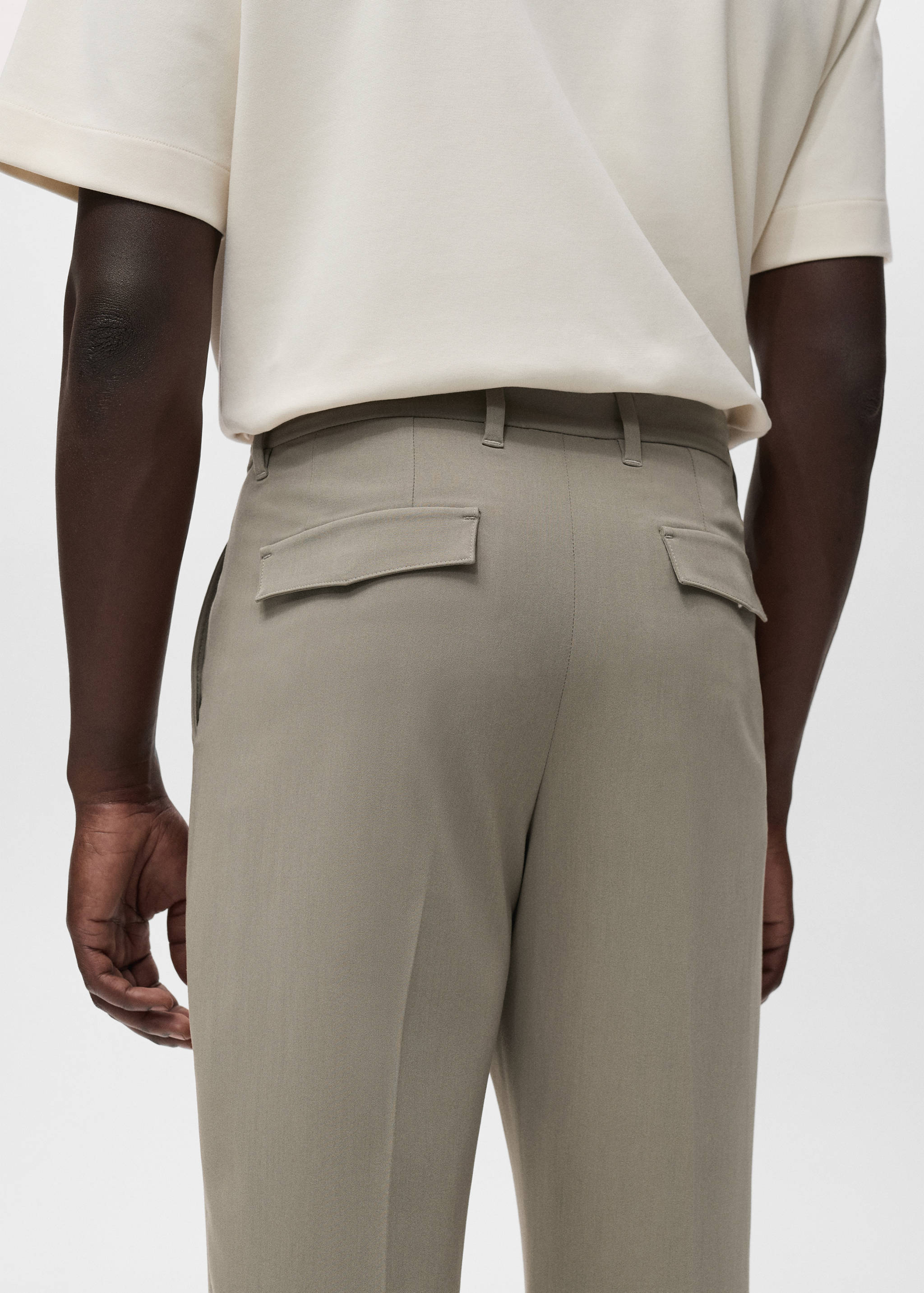 Pantalon fluide droit à pinces - Détail de l'article 3