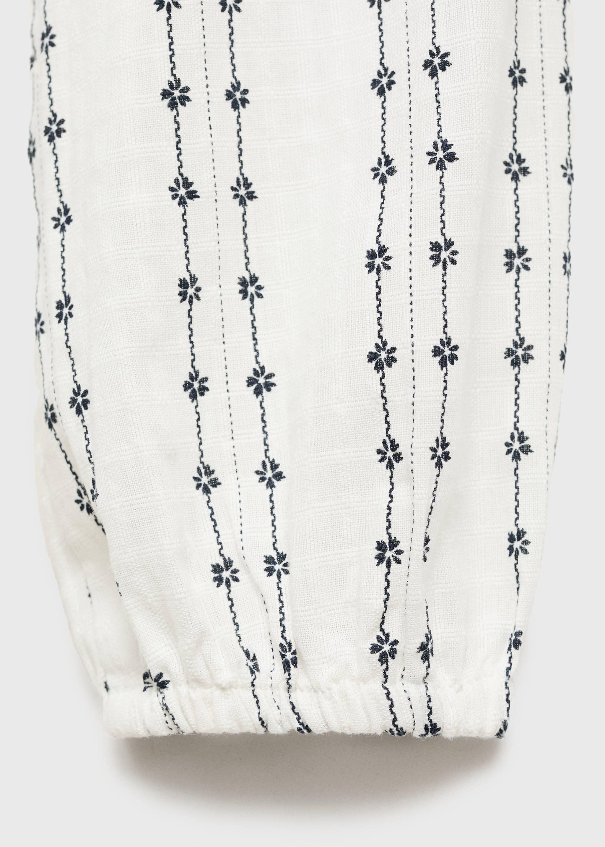 Blus kerah babydoll - Rincian barang 0