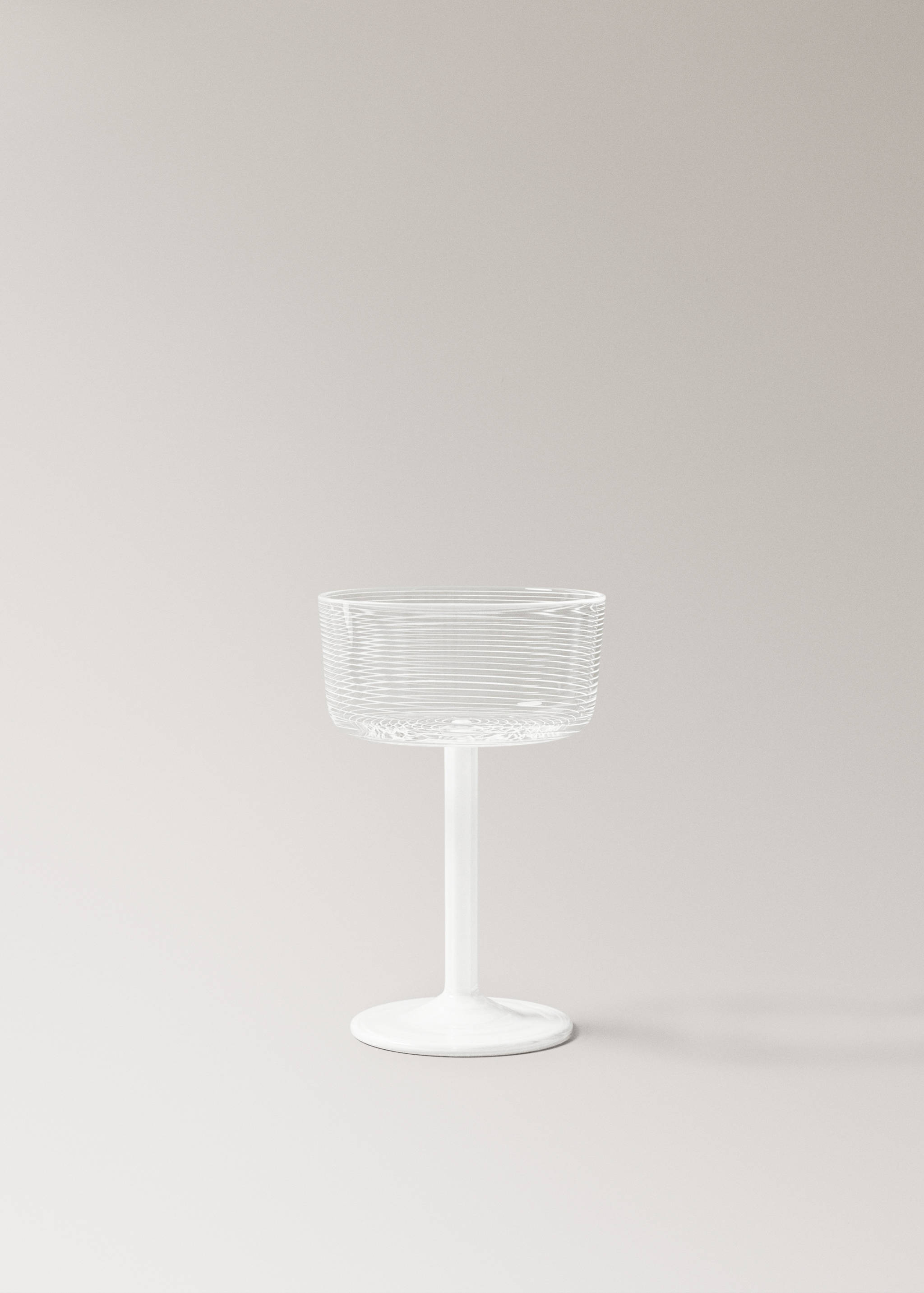 Sklenice z borosilikátového skla s linkami - Zboží bez modelu