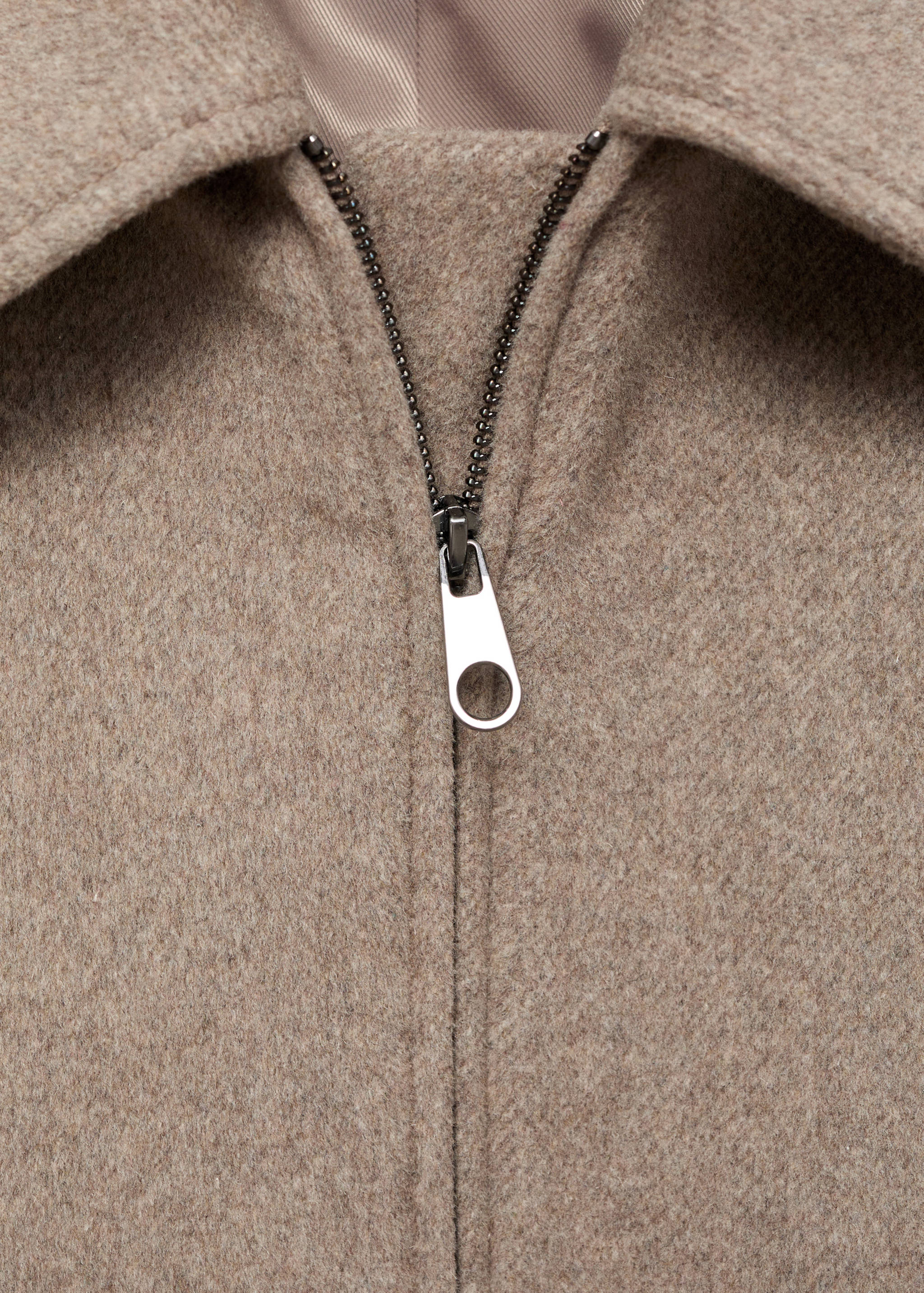 Casaco bomber de lã - Pormenor do artigo 8