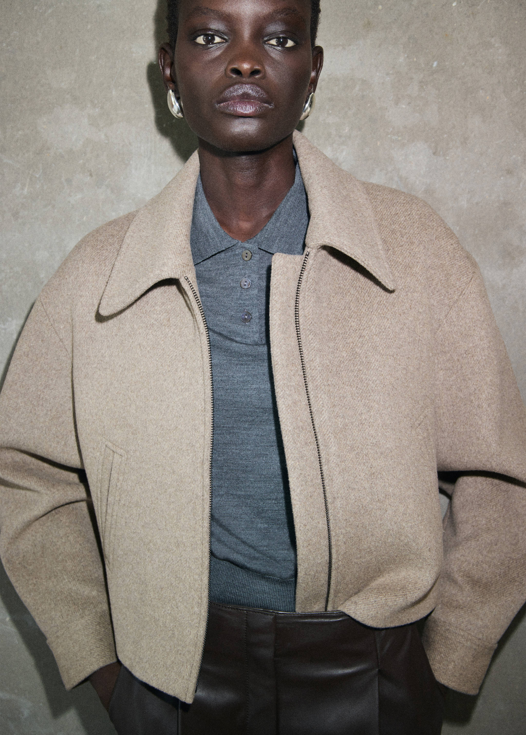 Kurtka bomber z wełny - Plan średni