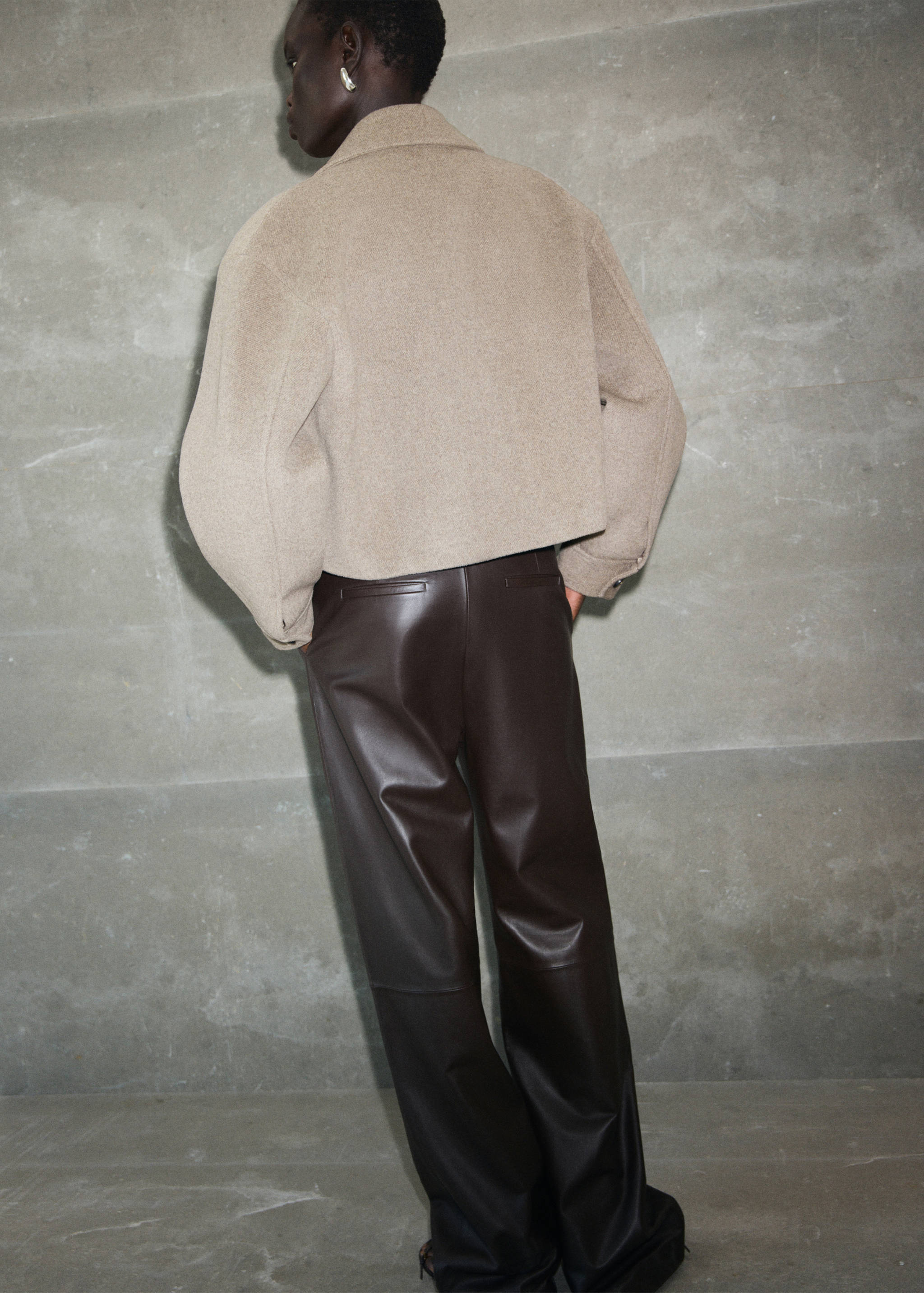 Kurtka bomber z wełny - Tylna strona artykułu