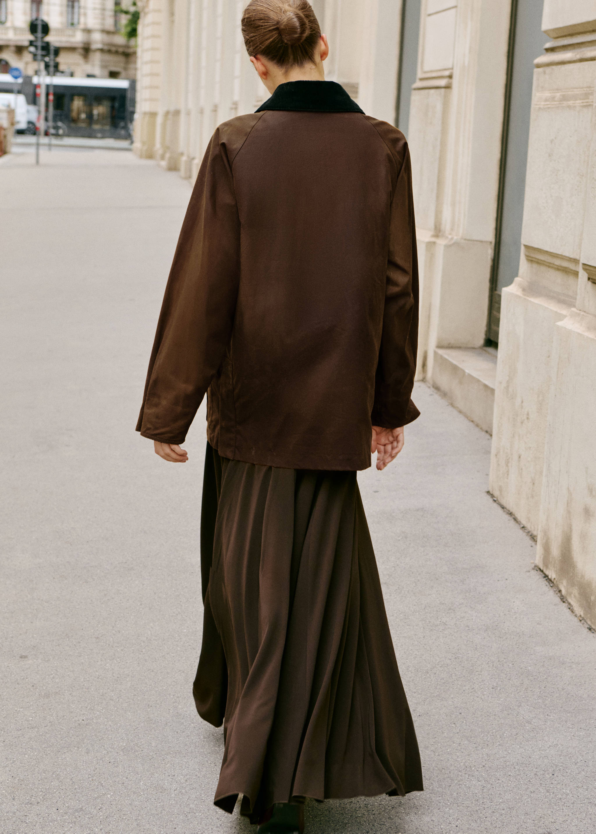 Waxed-effect parka with corduroy collar - Reverse of the article