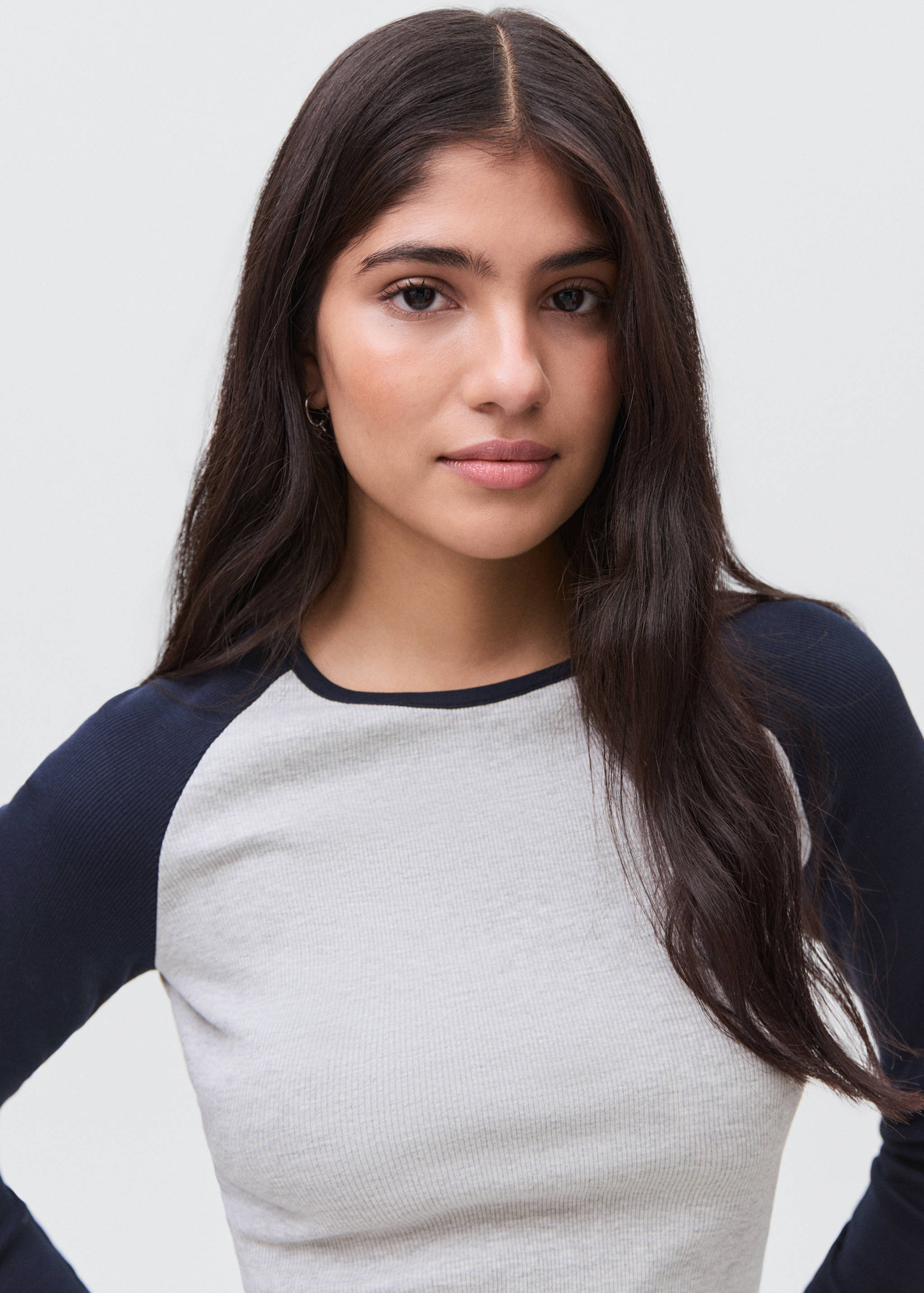 Bicolour T-shirt - Details of the article 1