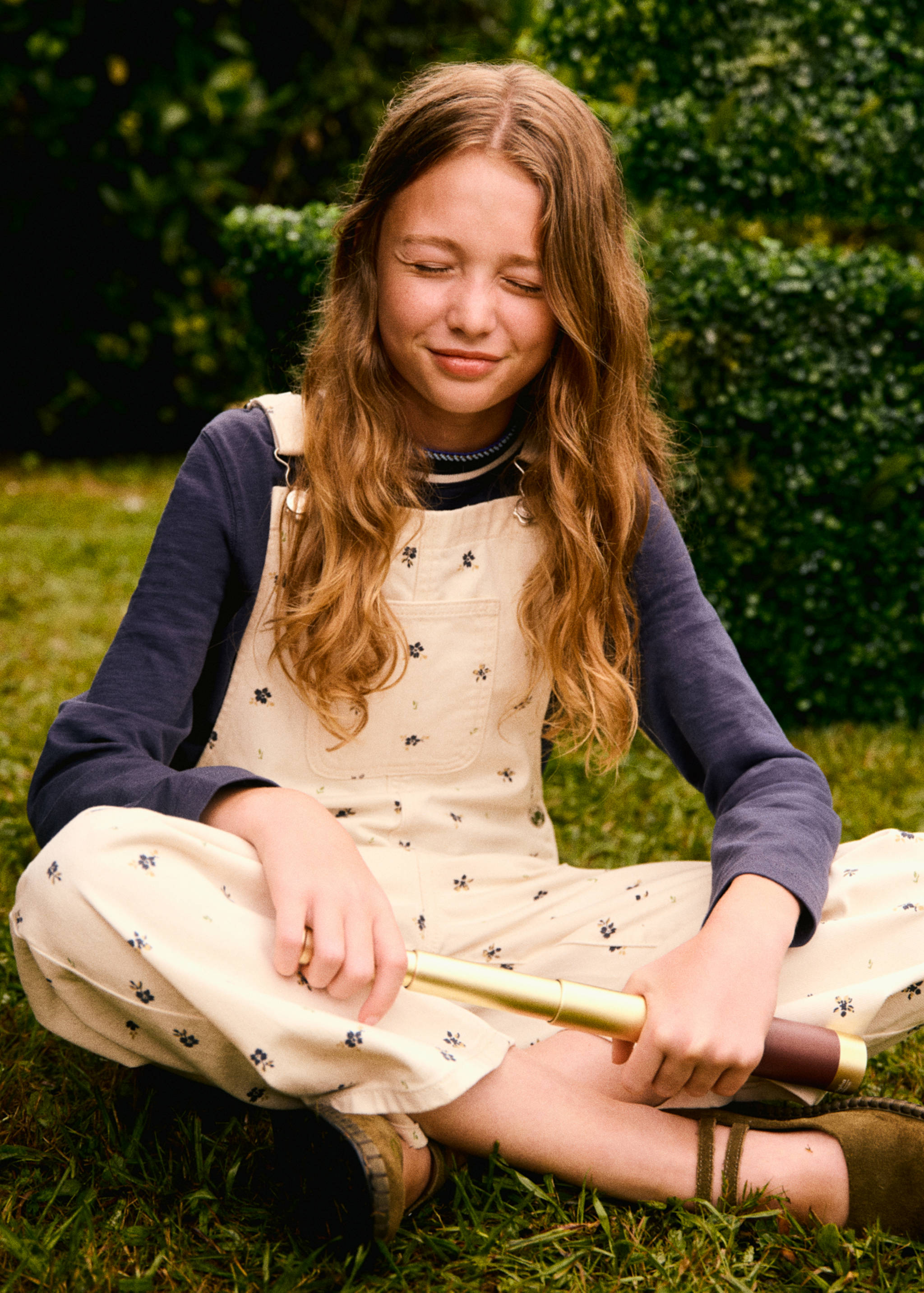 Floral print dungarees - Details of the article 6