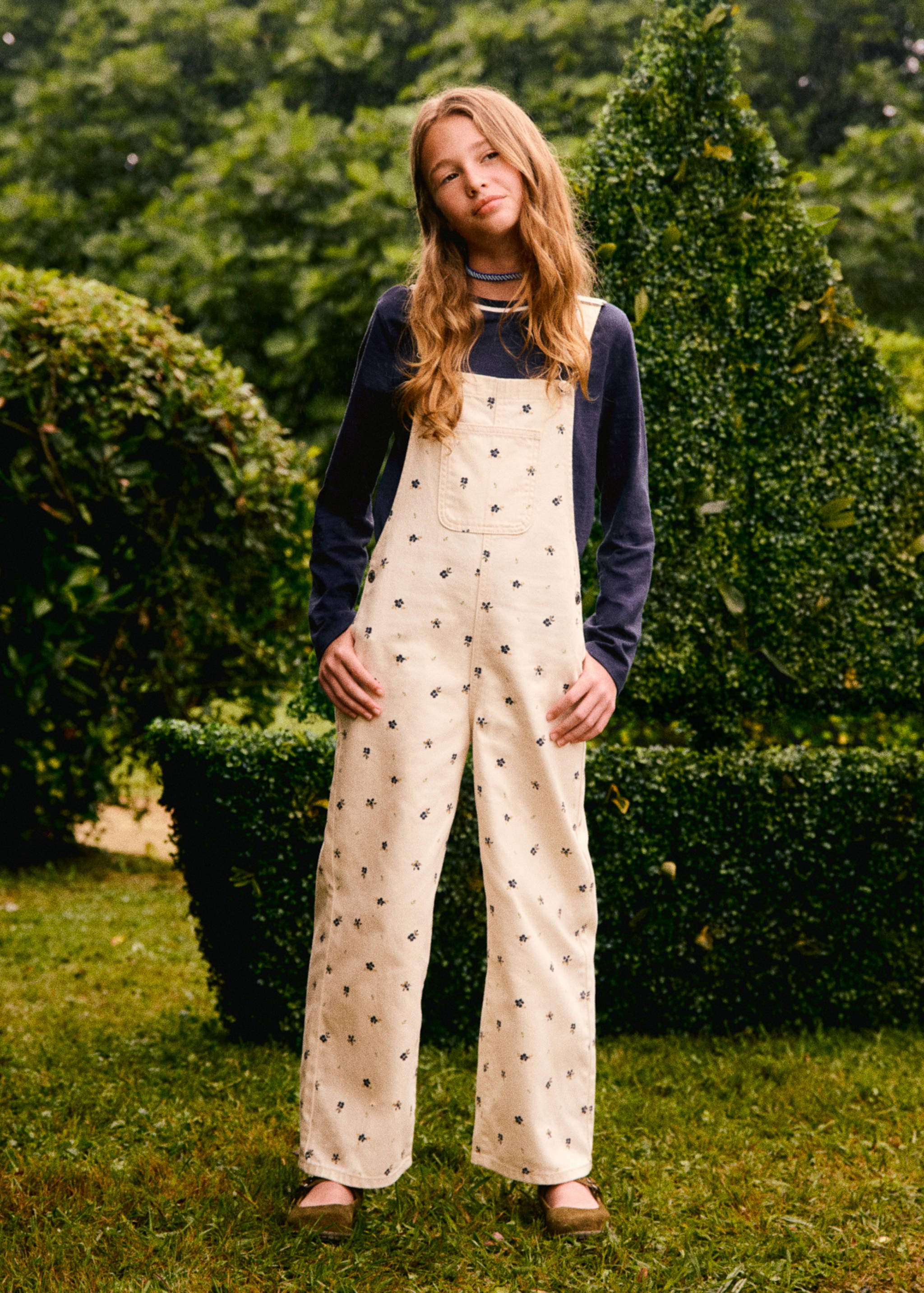 Floral print dungarees - Details of the article 5