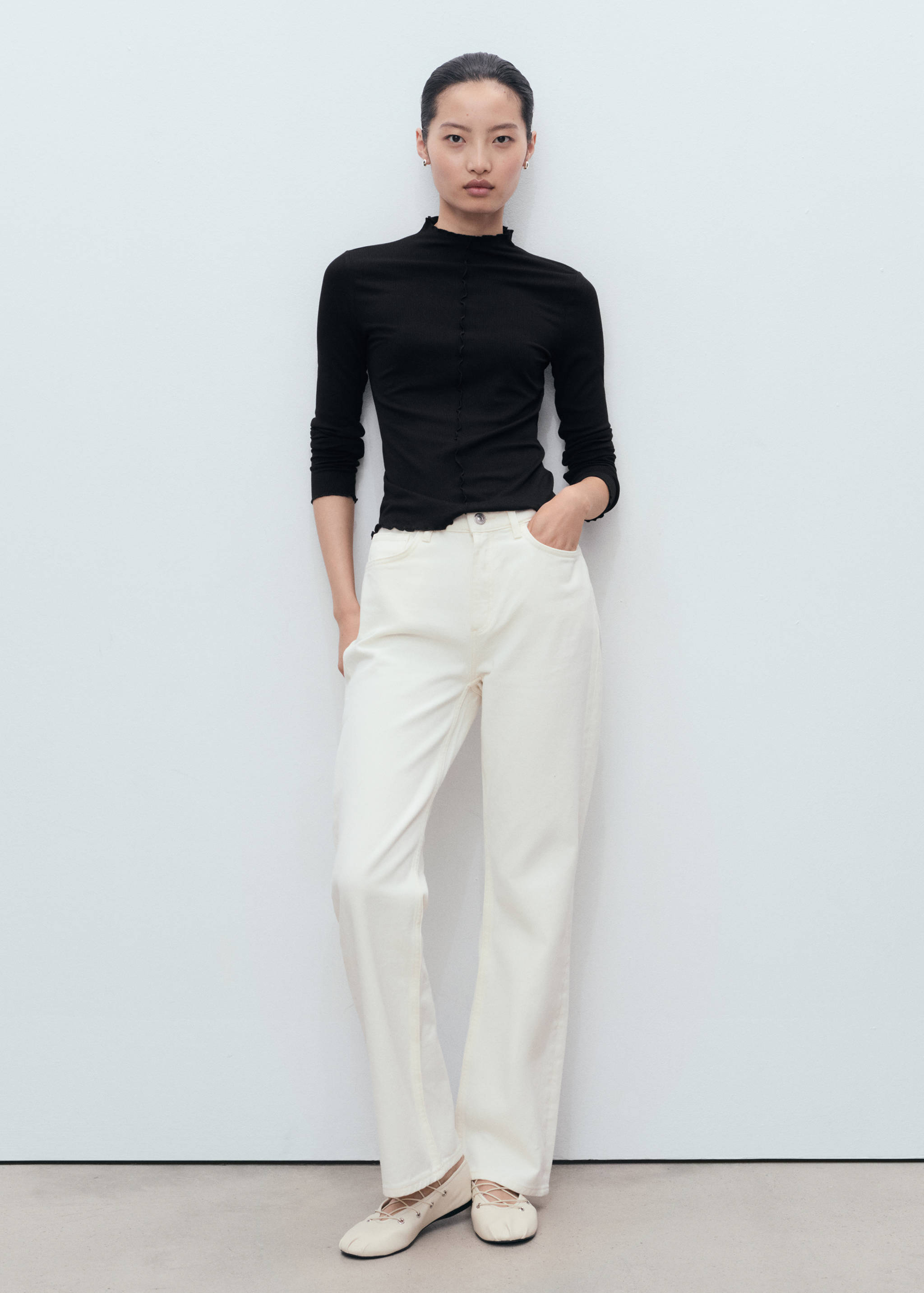 Ribbed t-shirt with scalloped trim - General plane