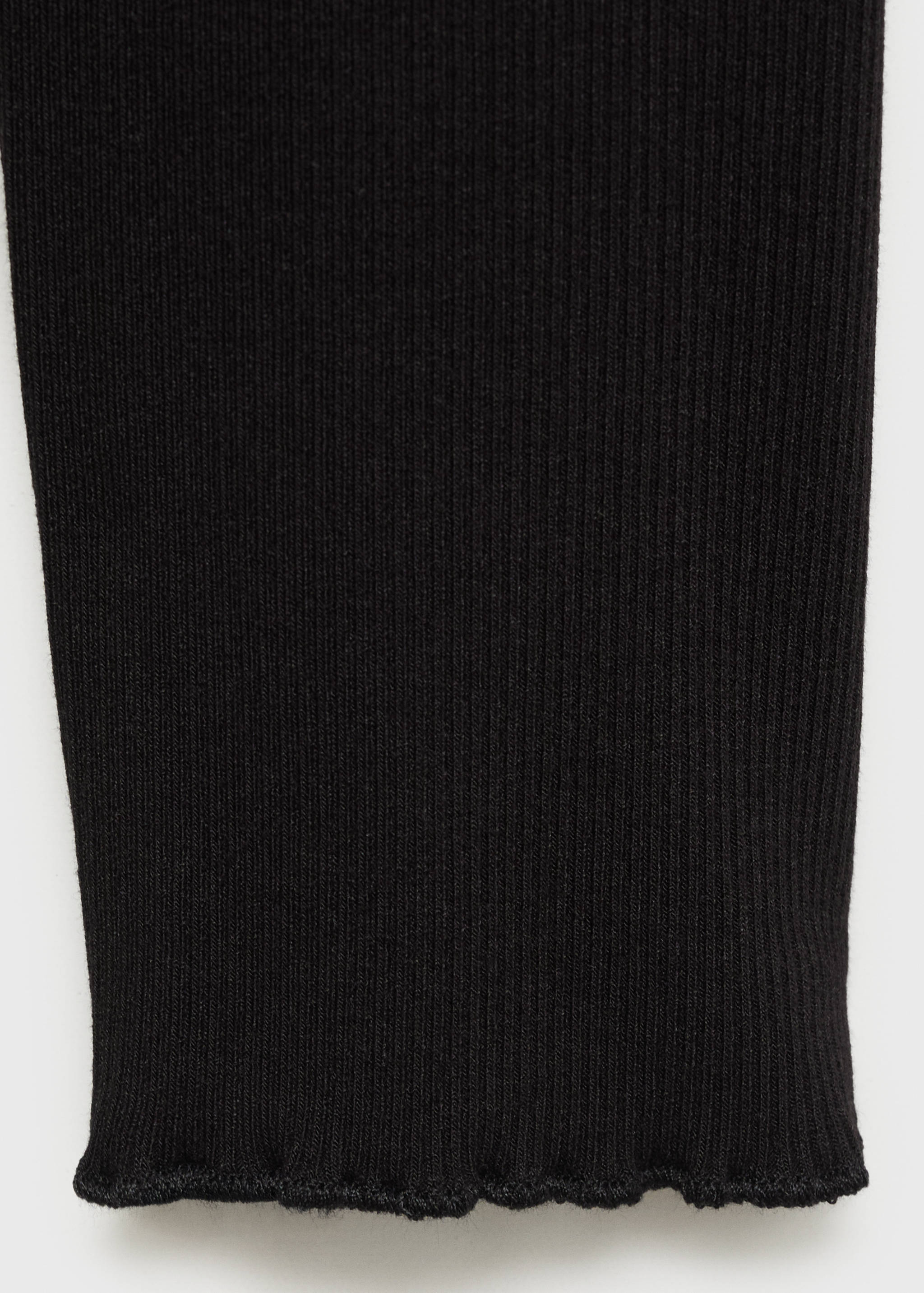 Ribbed t-shirt with scalloped trim - Details of the article 0