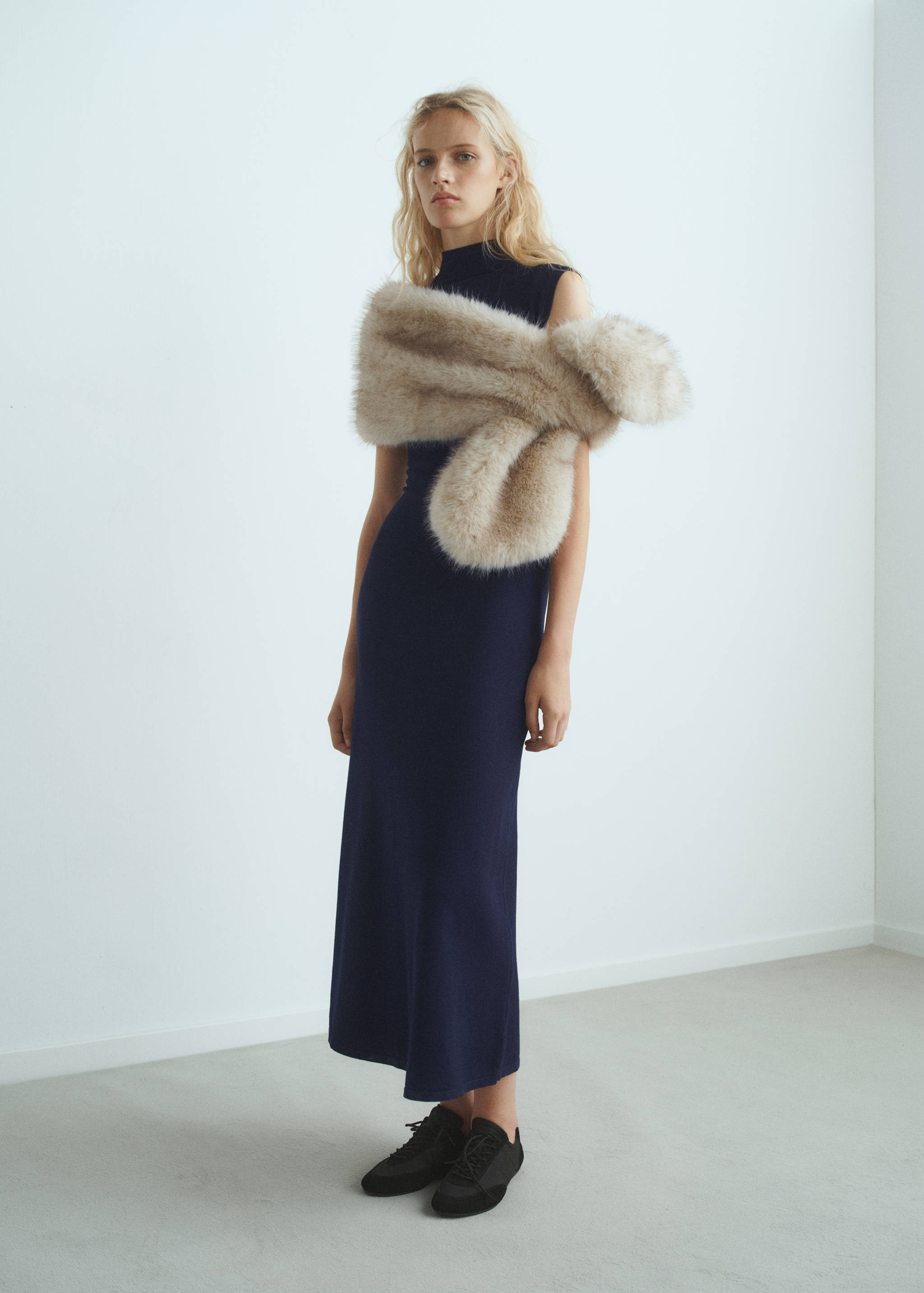 Perkins-neck knitted dress - General plane