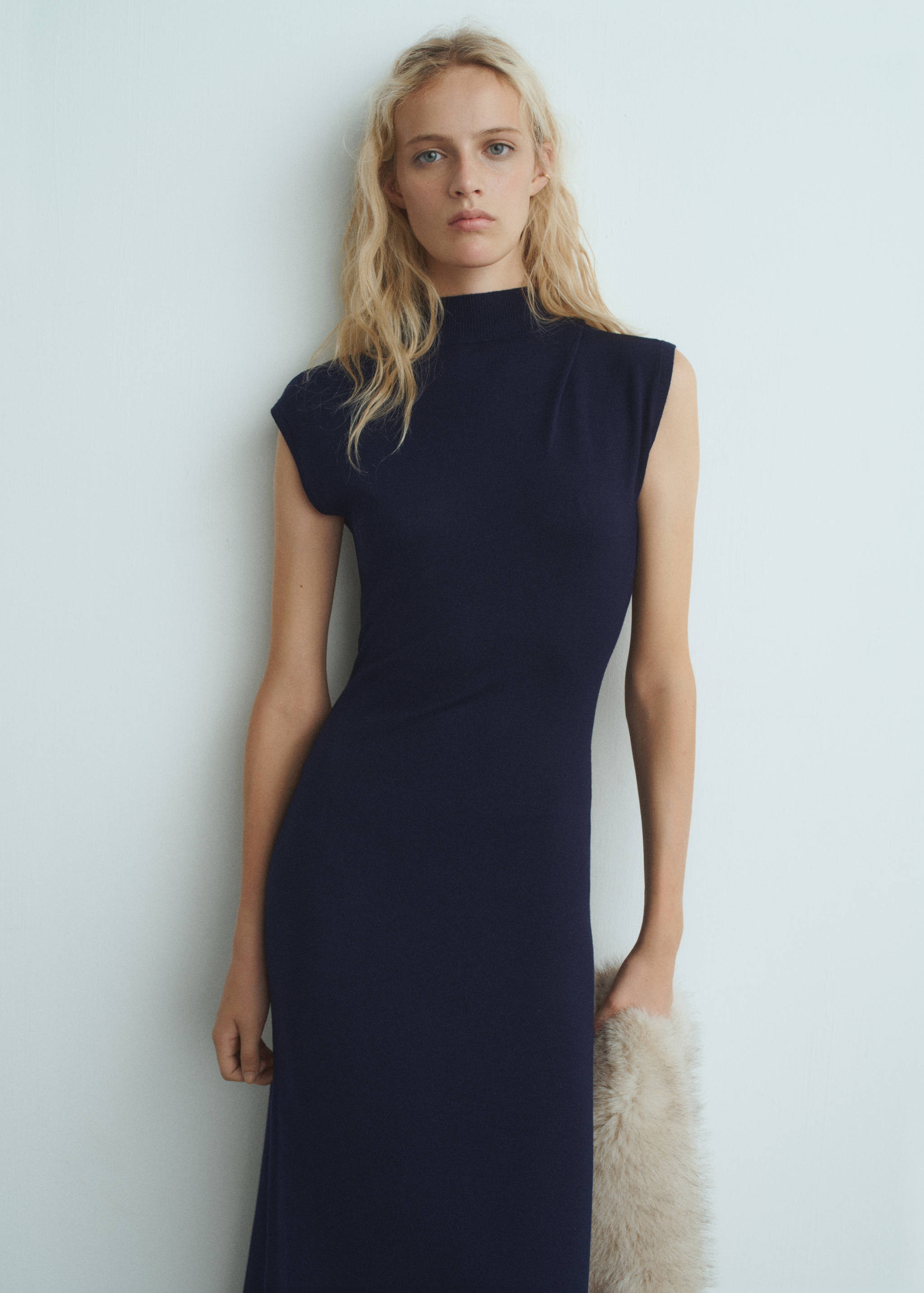 Perkins-neck knitted dress - Medium plane