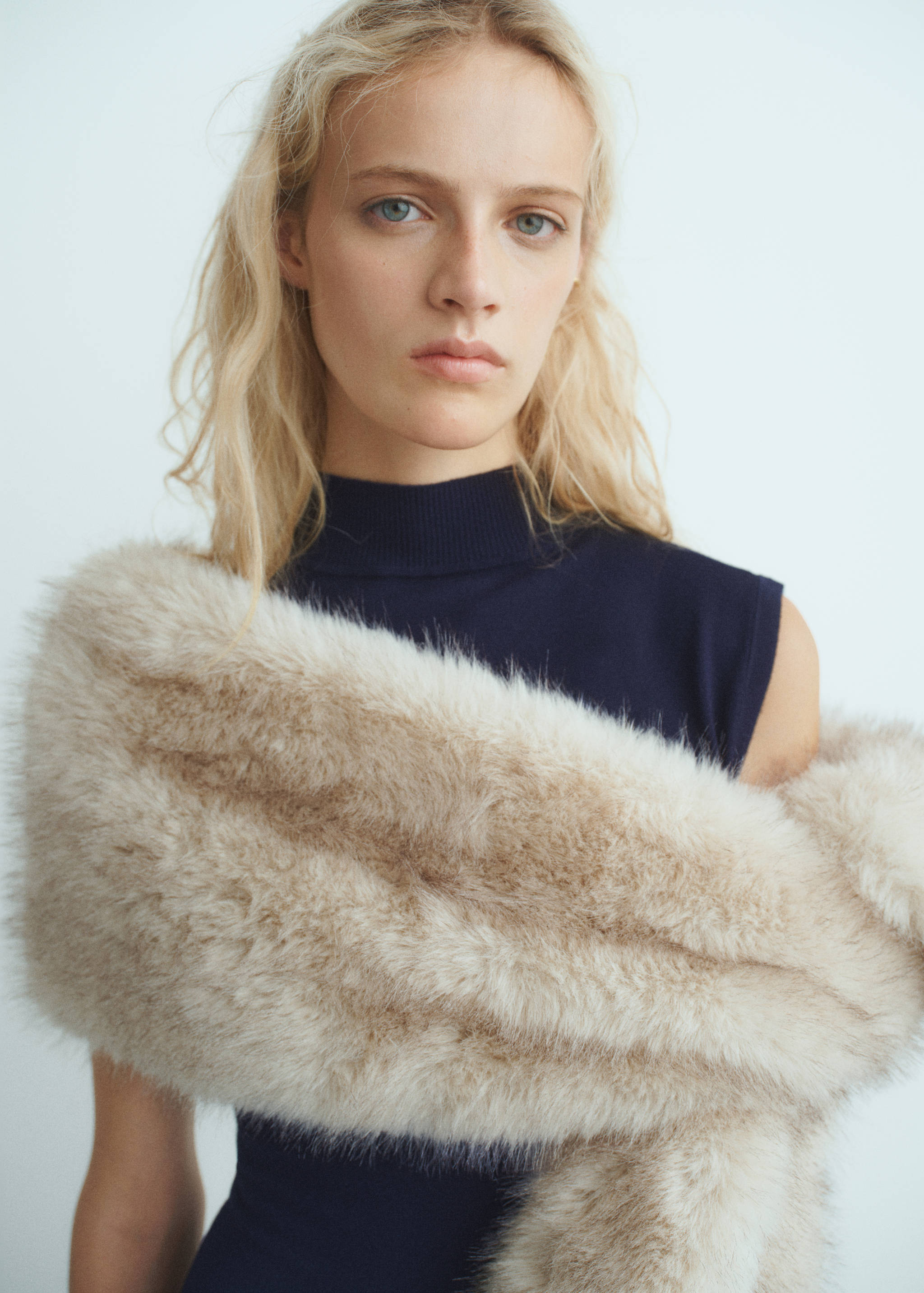 Perkins-neck knitted dress - Details of the article 1