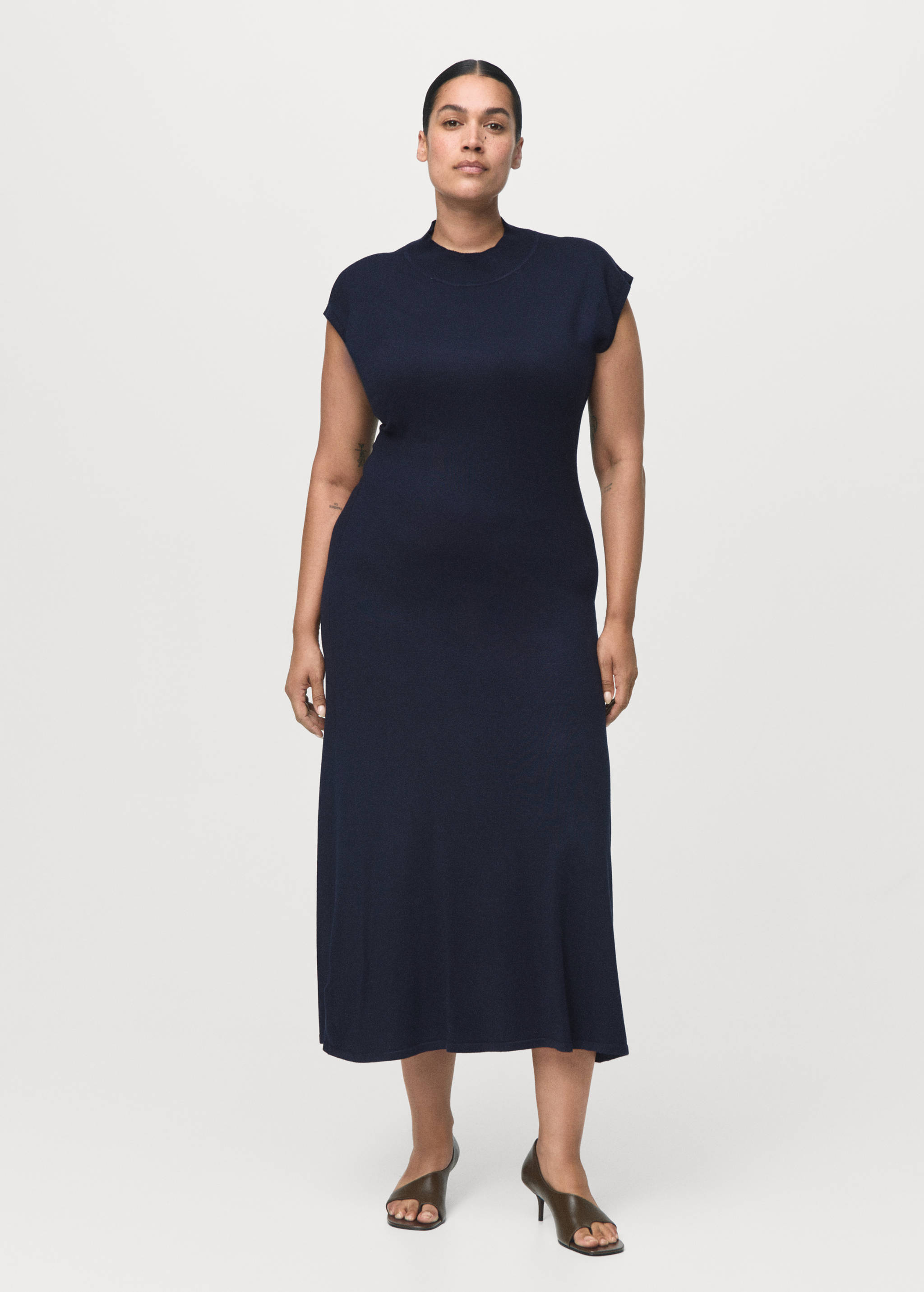 Perkins-neck knitted dress - Details of the article 3