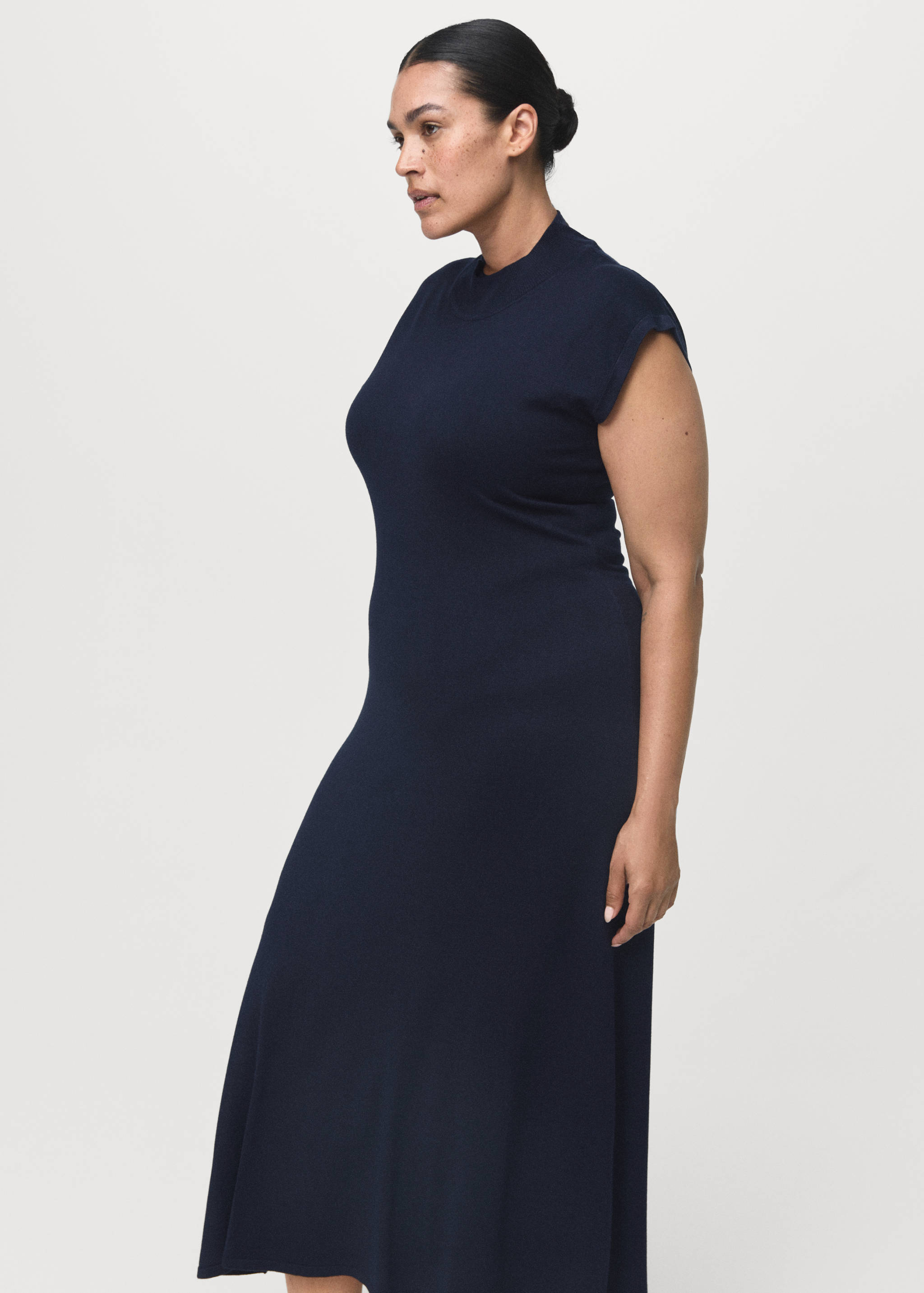 Perkins-neck knitted dress - Details of the article 5