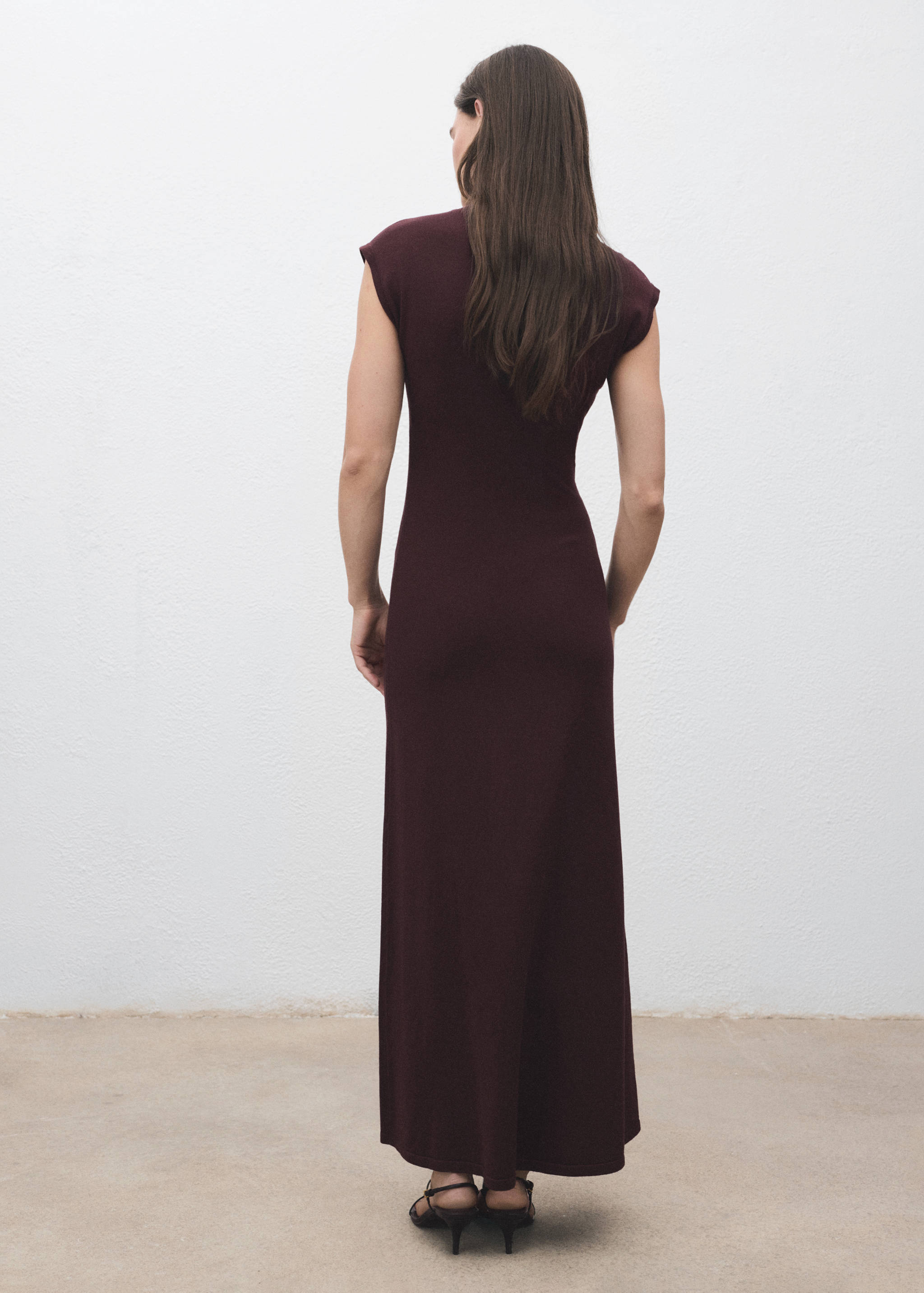 Vestido de malha com gola perkins - Verso do artigo