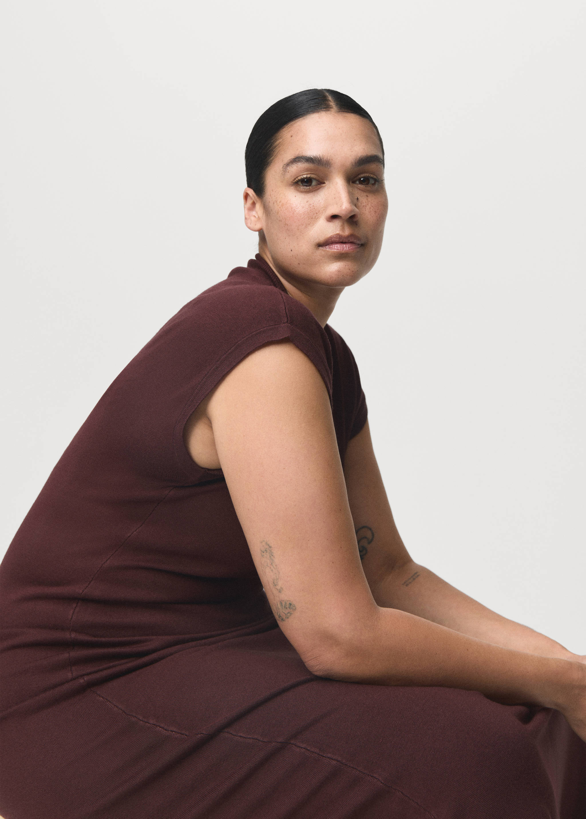 Vestido de malha com gola perkins - Pormenor do artigo 4