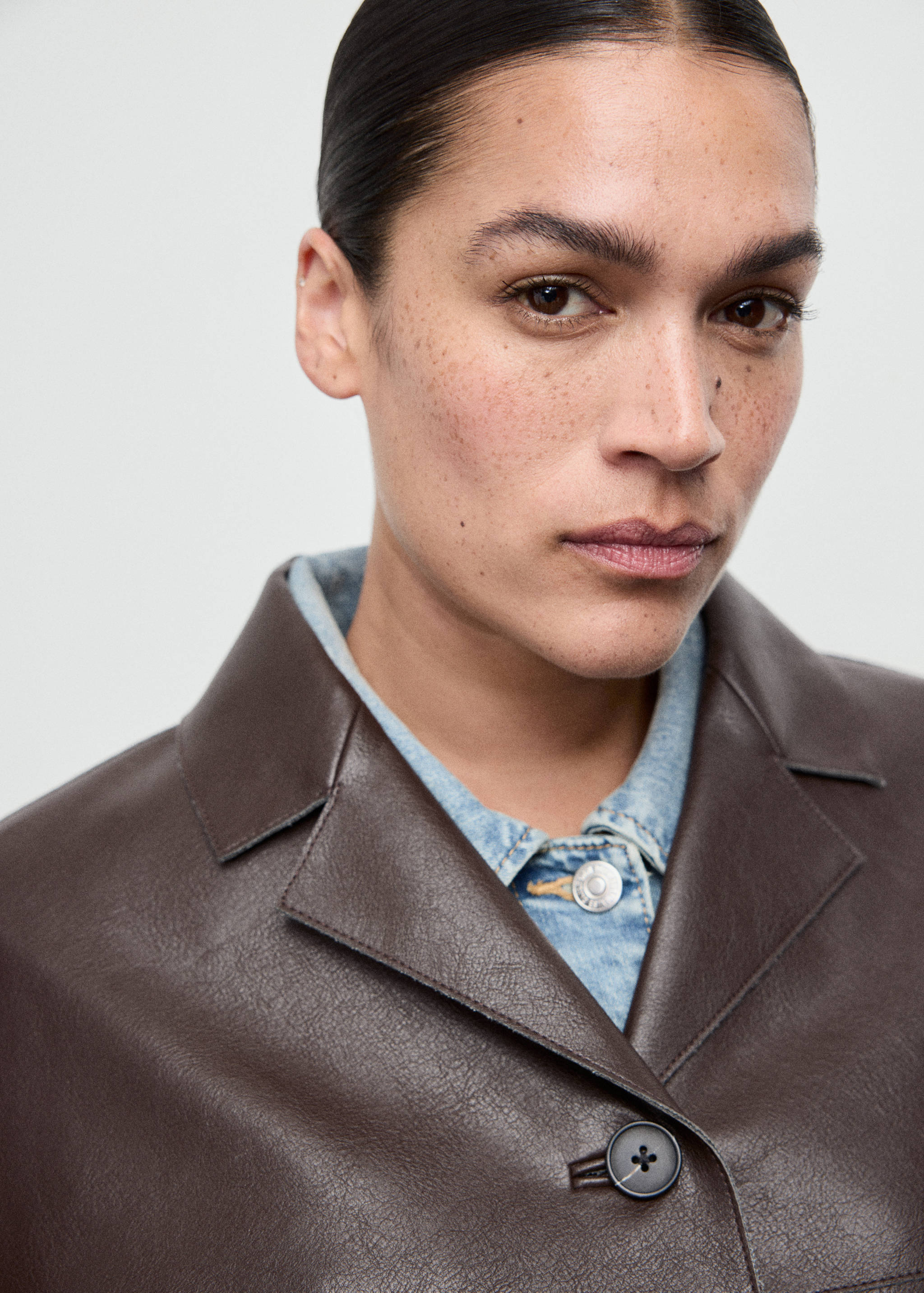 Faux-leather jacket with pockets - Details of the article 4