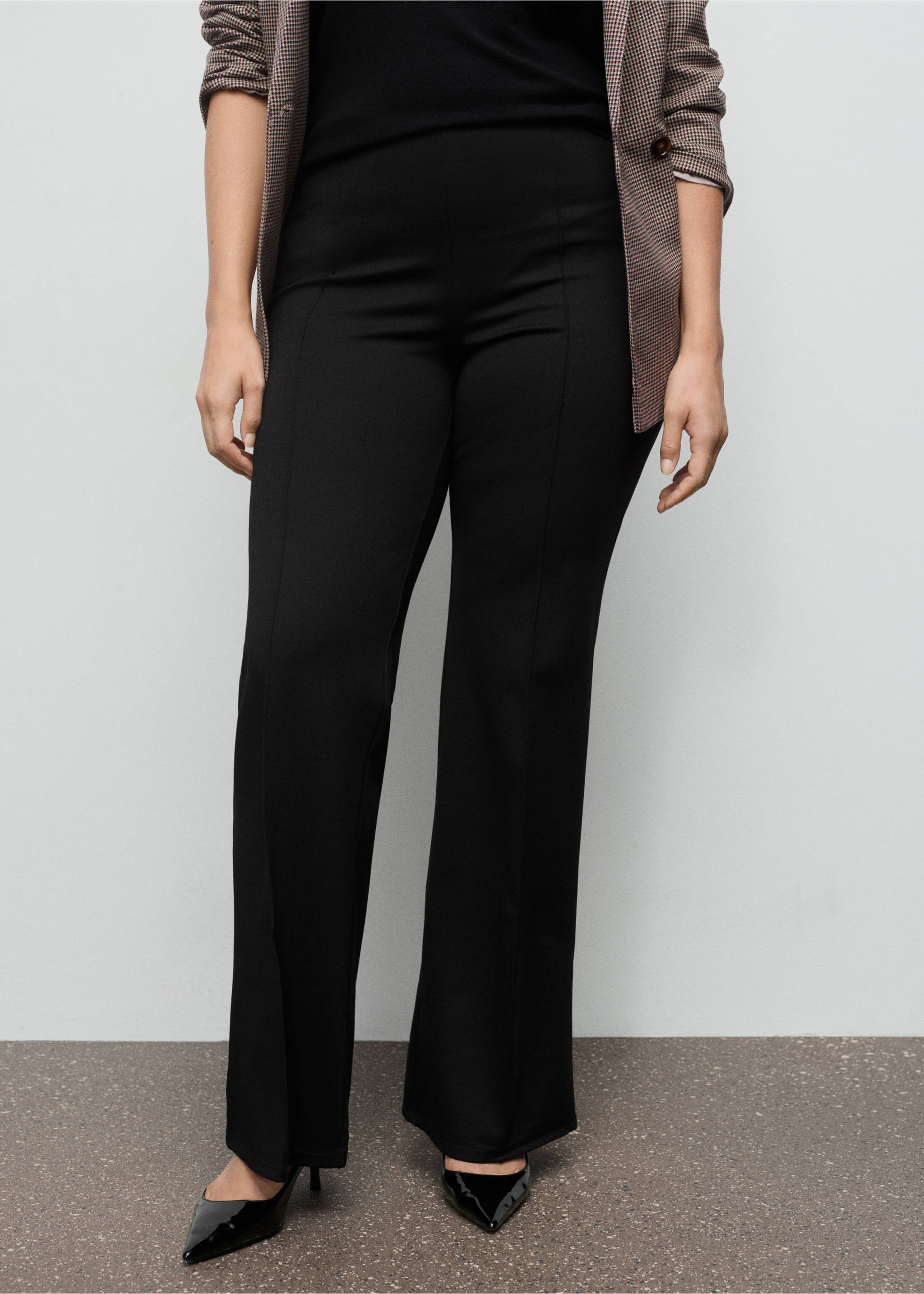 Leggings with seam detail - Details of the article 5, Black. Ref: 17055806-00.