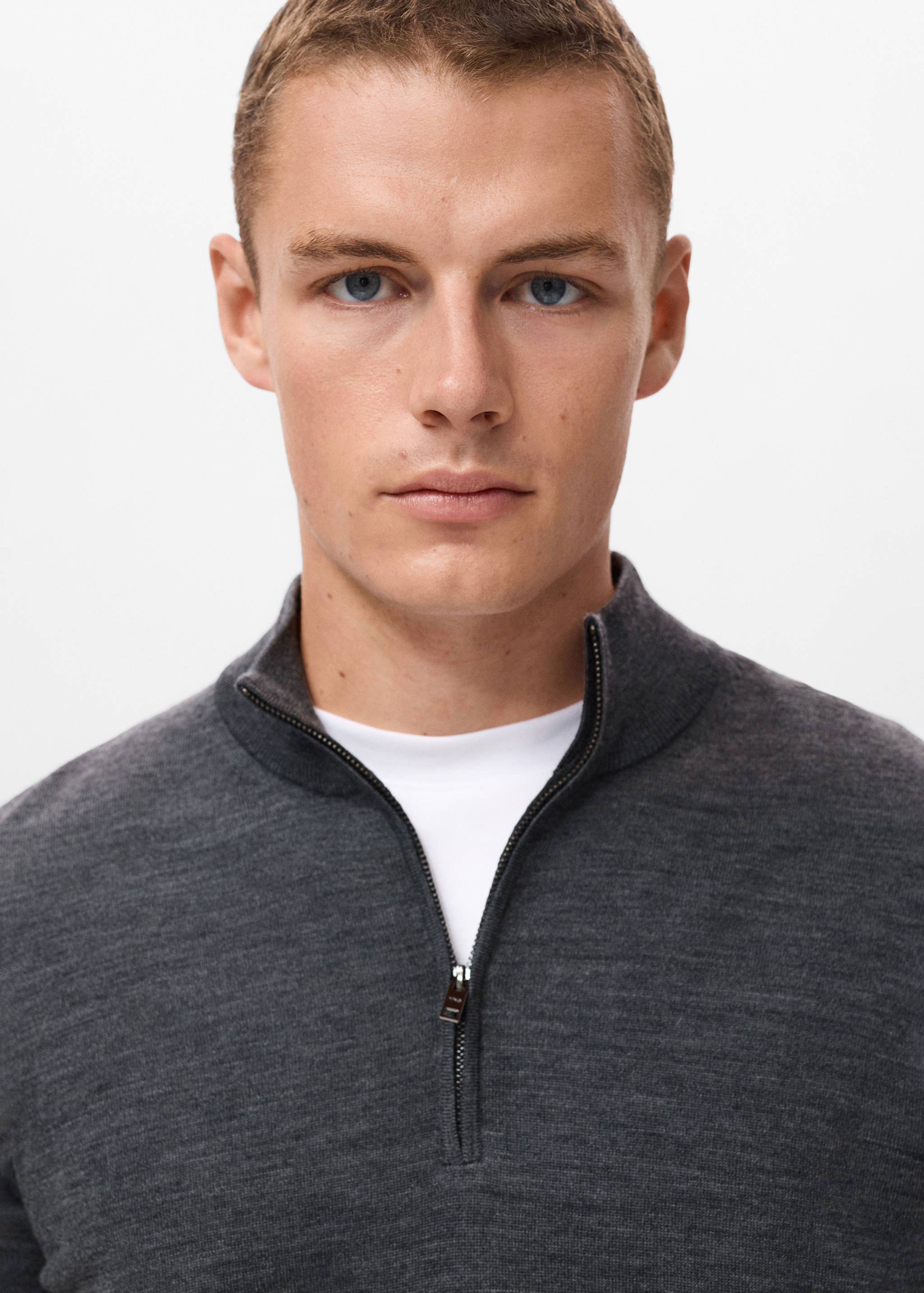 100% merino wool sweater with perkins collar - Details of the article 1