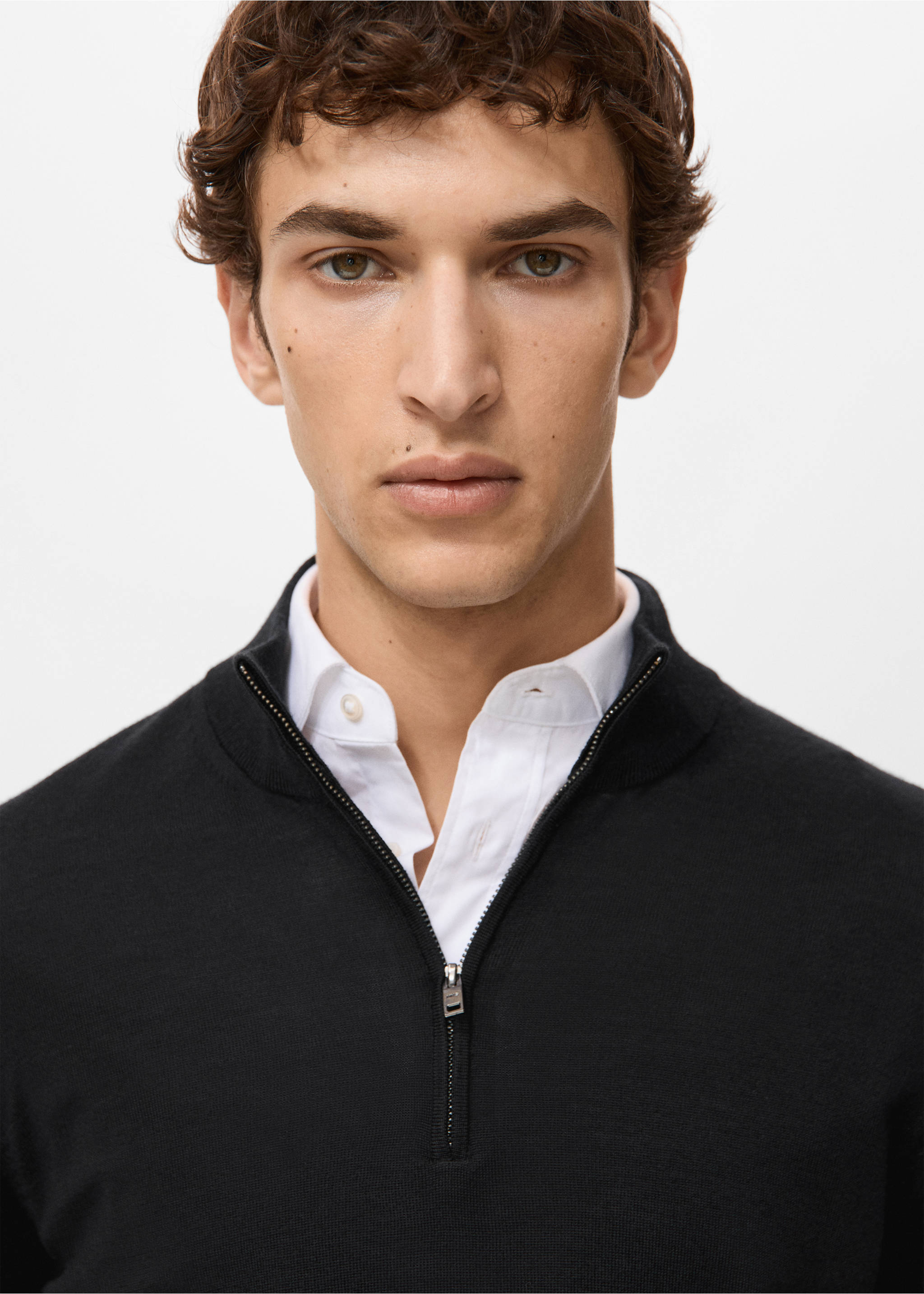 100% merino wool sweater with perkins collar - Details of the article 1, Black. Ref: 17055971-00.