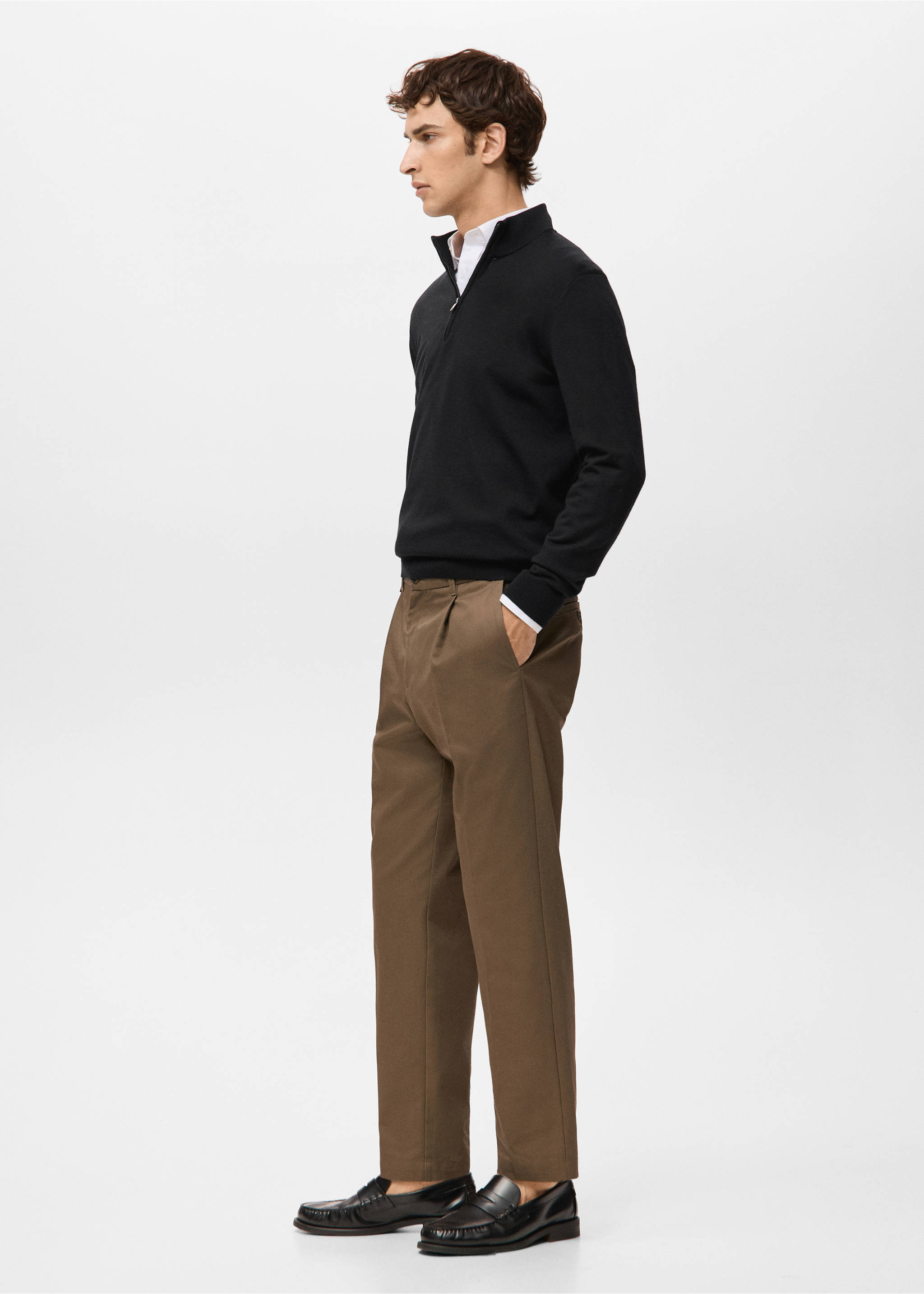 100% merino wool sweater with perkins collar - Details of the article 2, Black. Ref: 17055971-00.