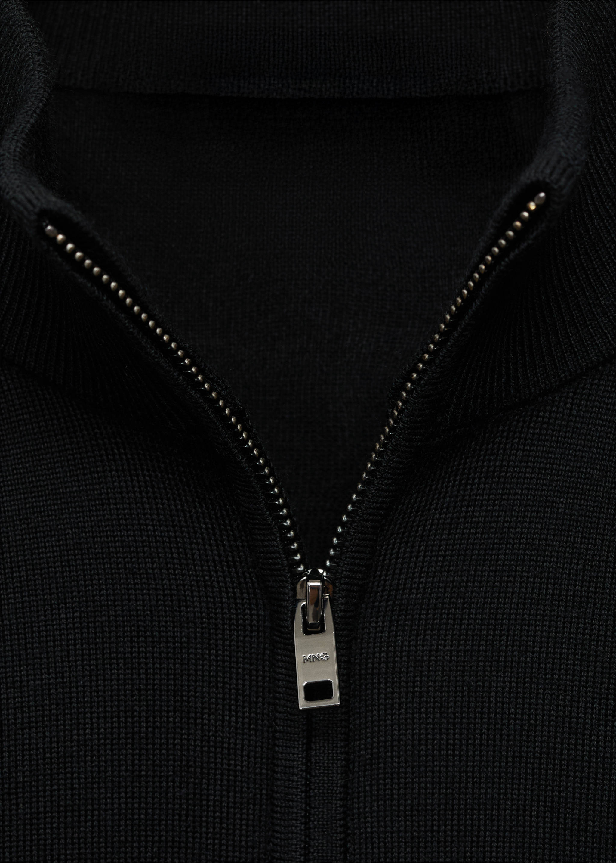 100% merino wool sweater with perkins collar - Details of the article 8, Black. Ref: 17055971-00.
