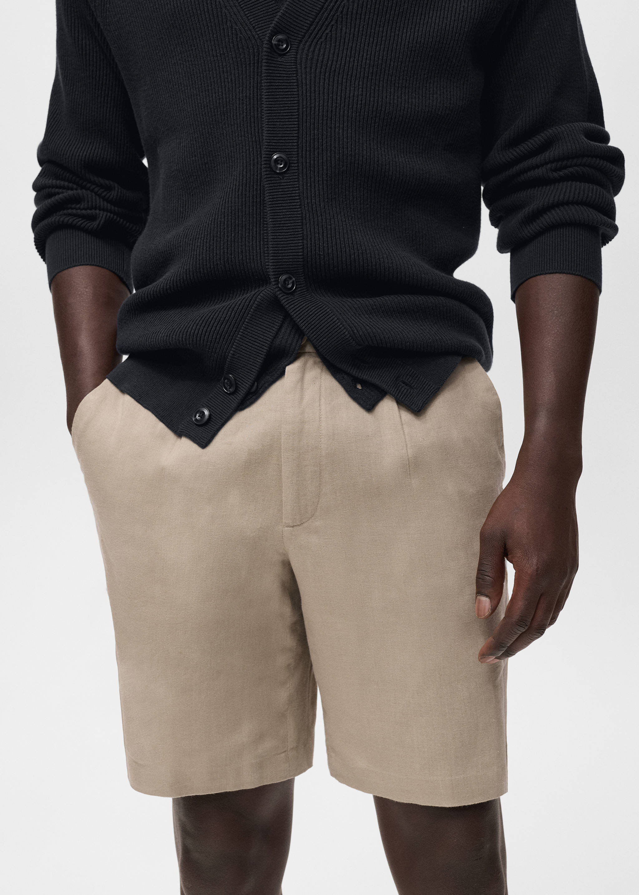 Linen-cotton blend Bermuda short - Details of the article 1