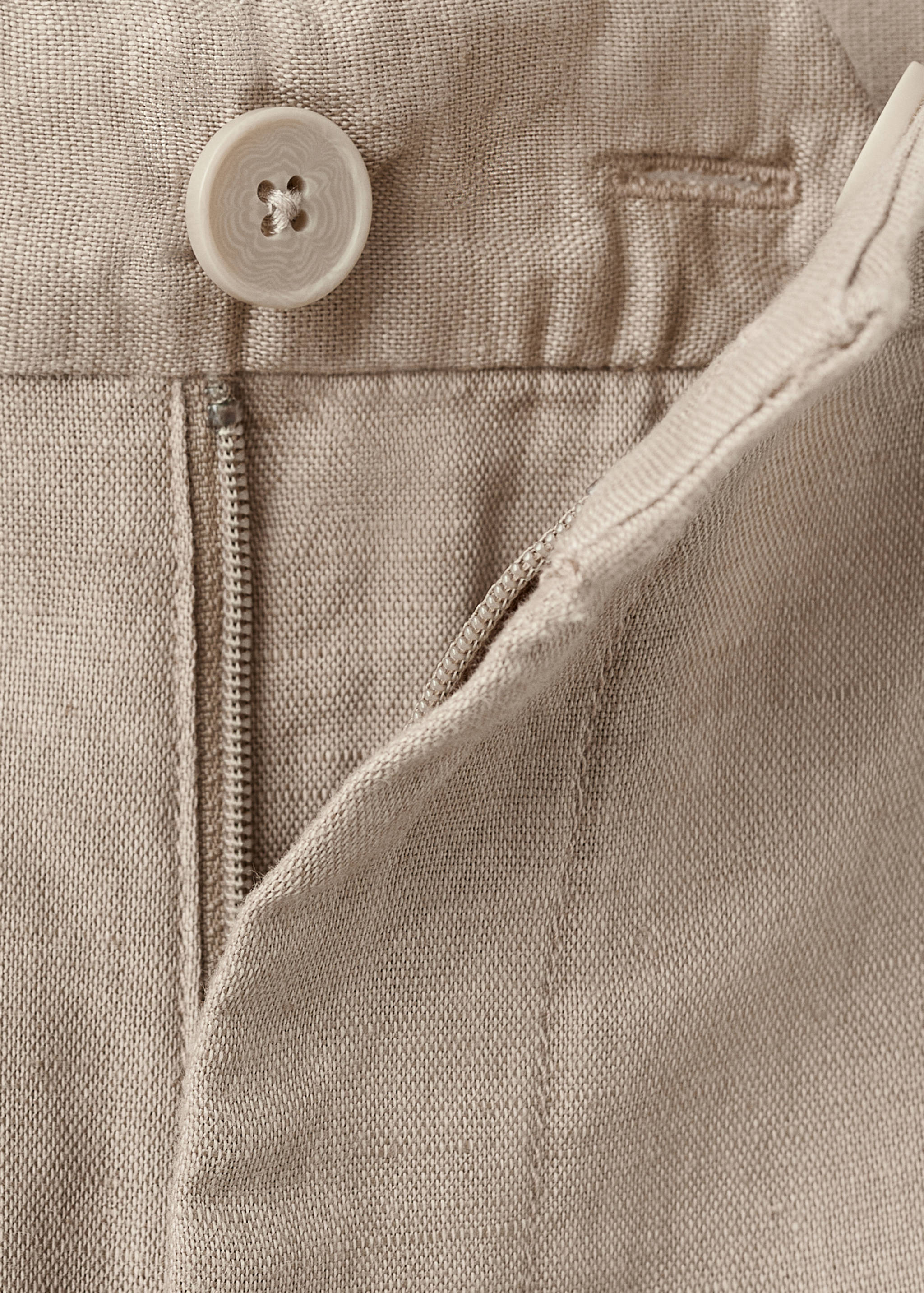 Linen-cotton blend Bermuda short - Details of the article 0