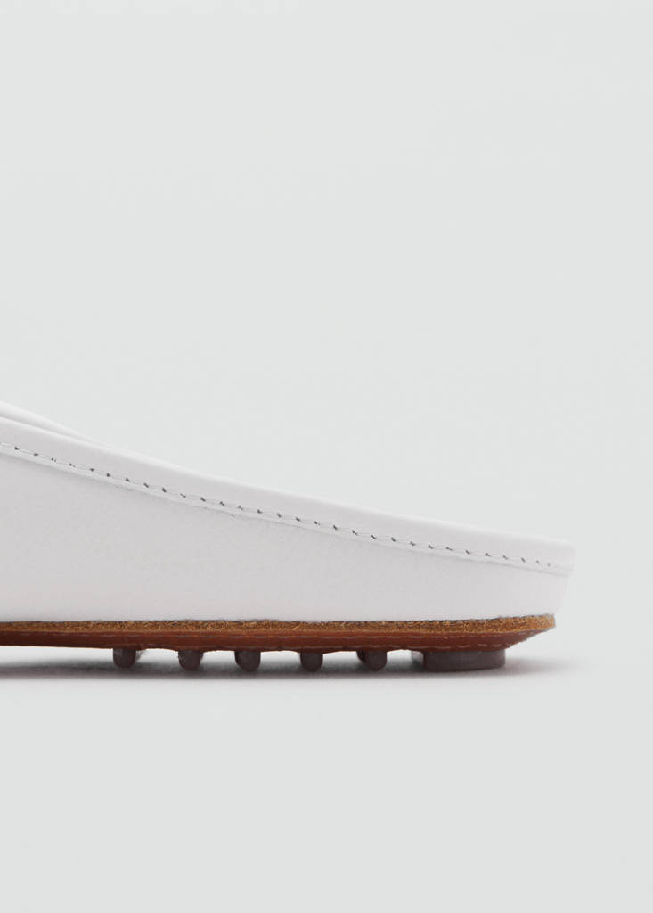 Leather flat shoes — White