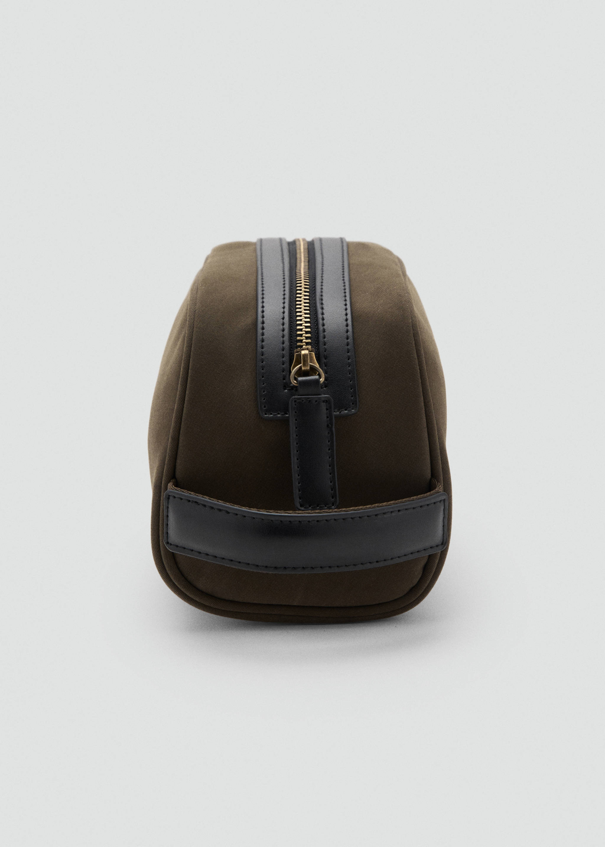 Cotton toiletry case with leather details - Details of the article 1