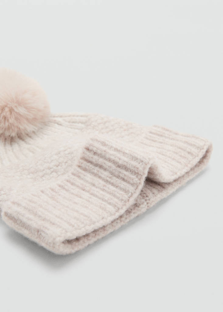 Knitted bobble hat — Sand