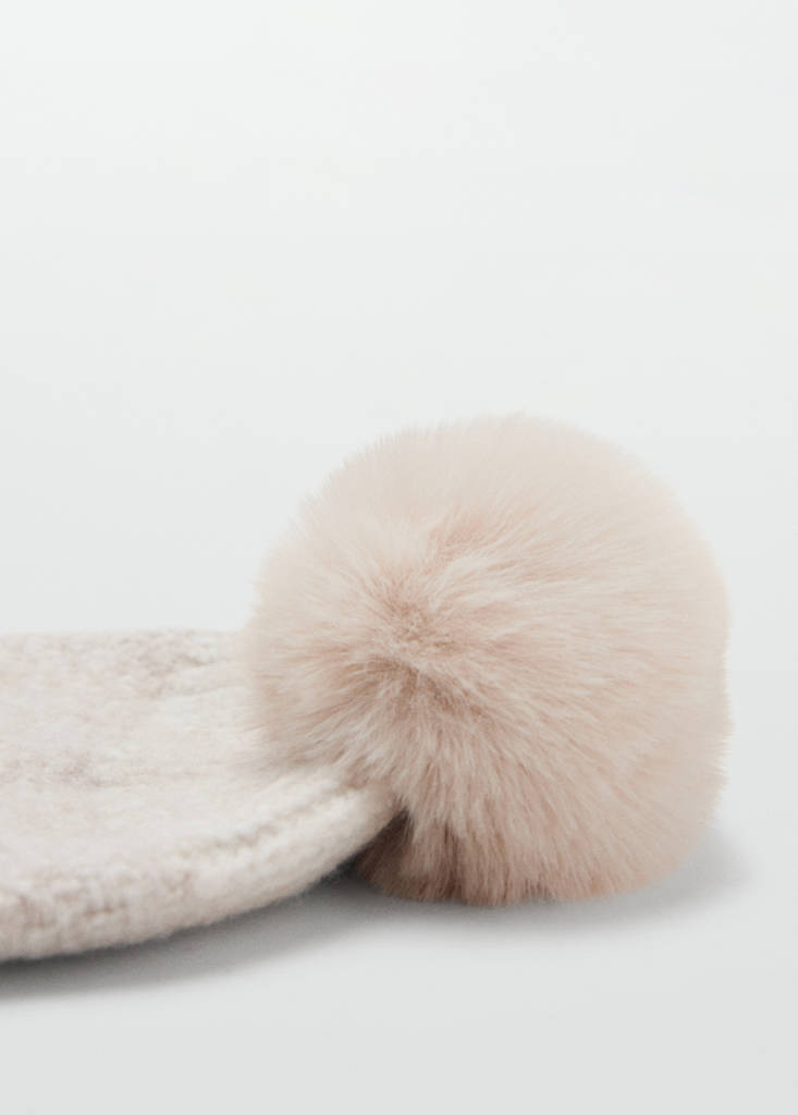 Knitted bobble hat — Sand
