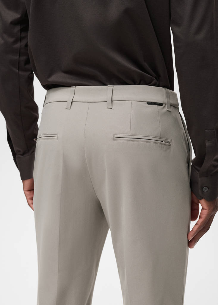 Slim-fit thermoregulating trousers — Light/Pastel Grey