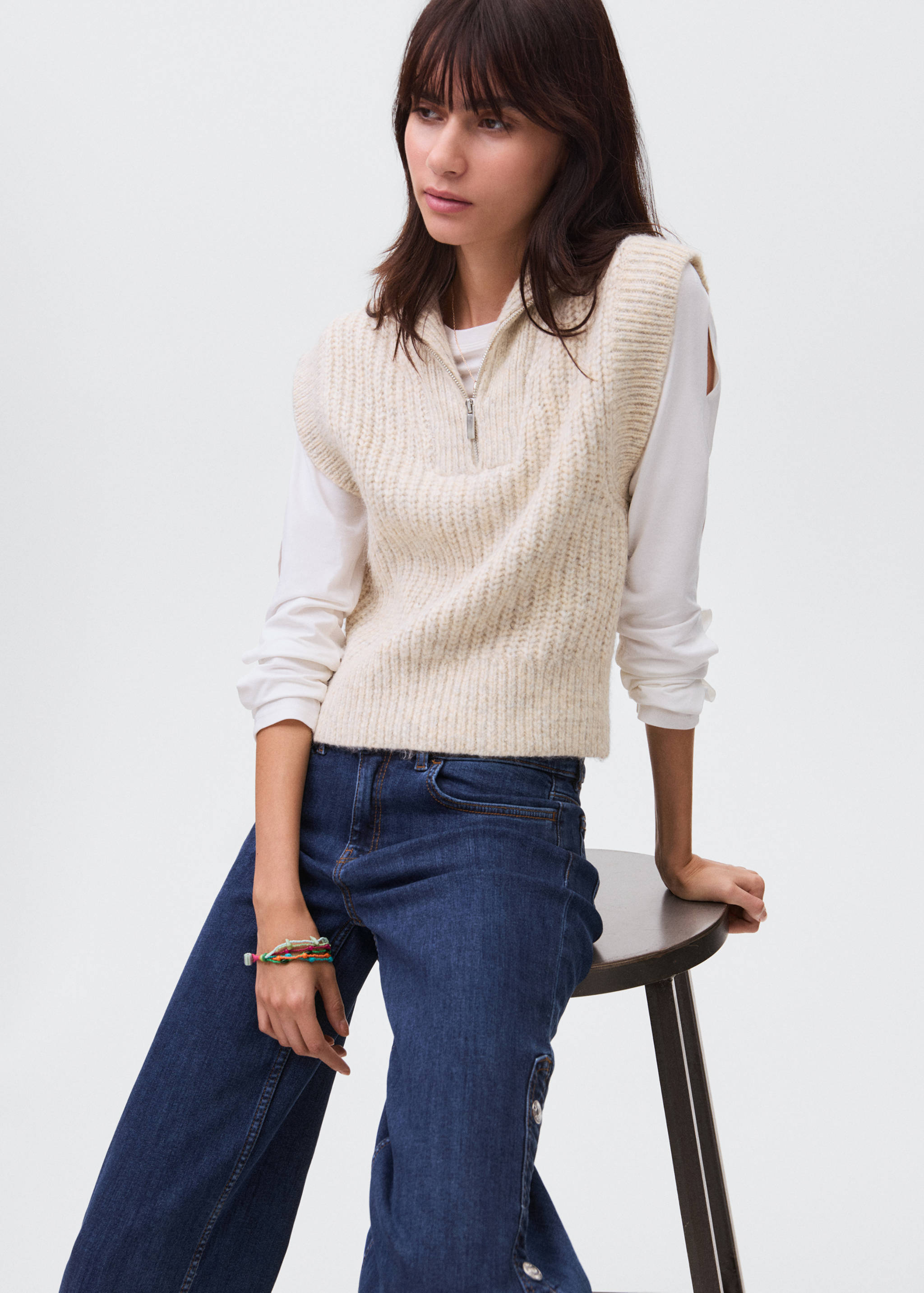 Perkins-neck knitted waistcoat - Details of the article 2