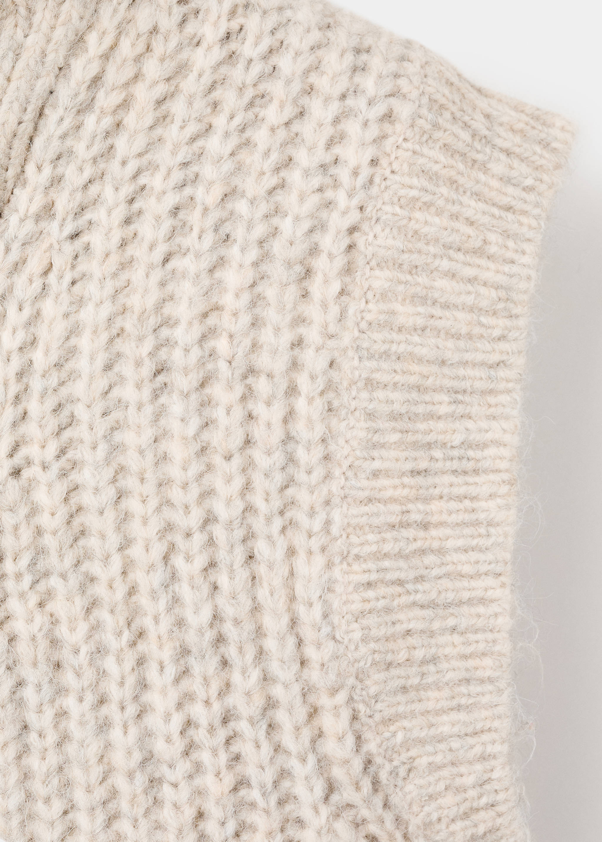 Perkins-neck knitted waistcoat - Details of the article 0