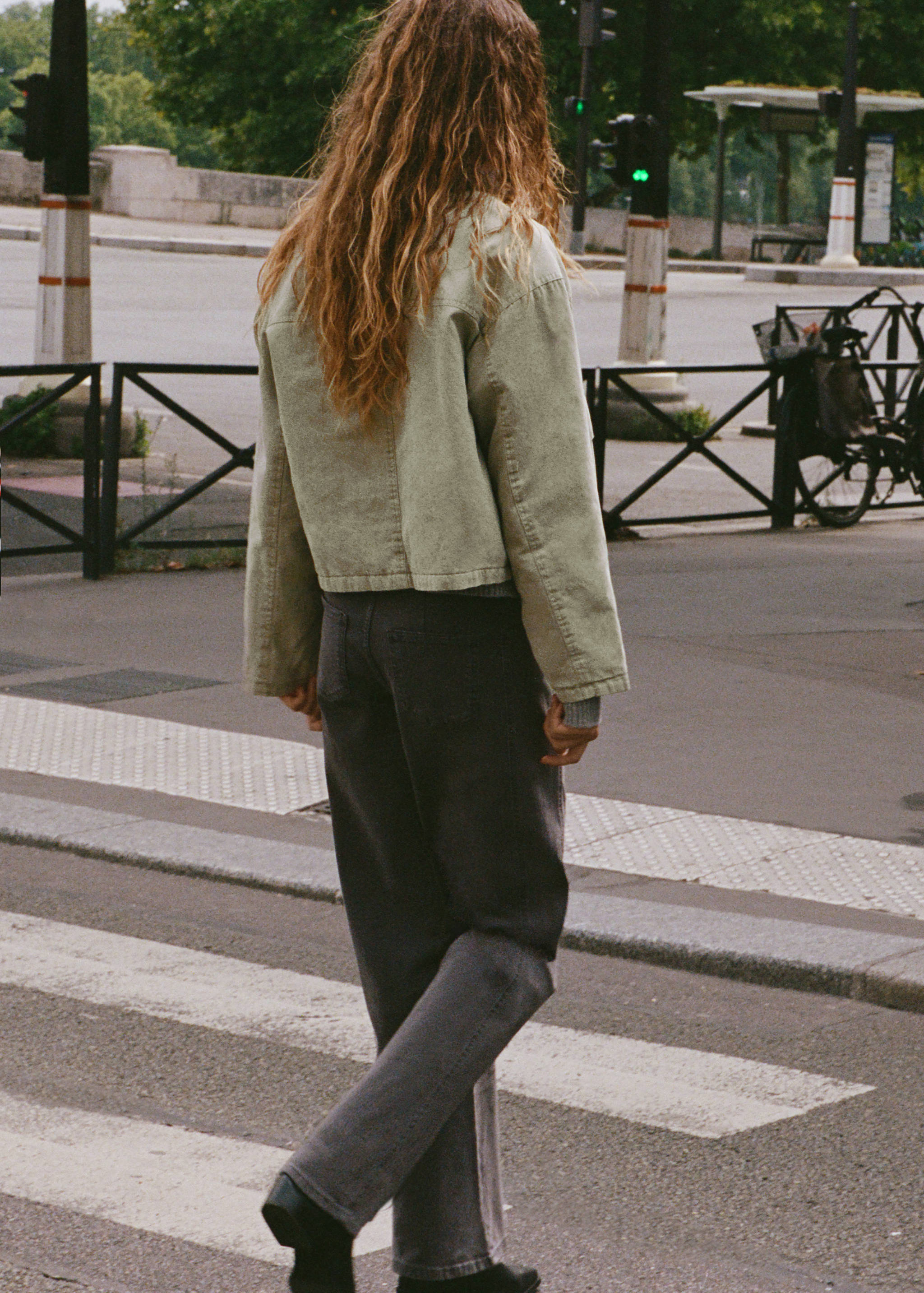 Calças de ganga retas com cinto - Pormenor do artigo 5