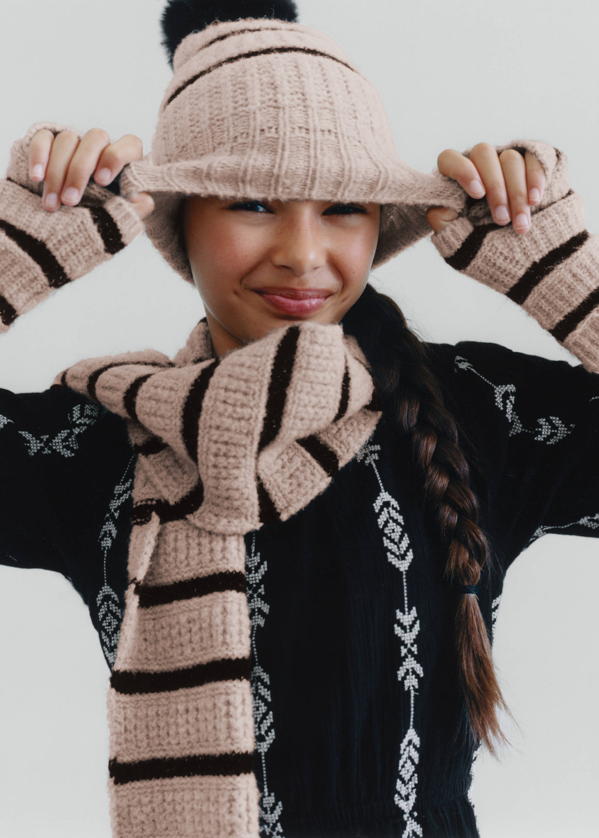 Striped knit gloves - Details of the article 5