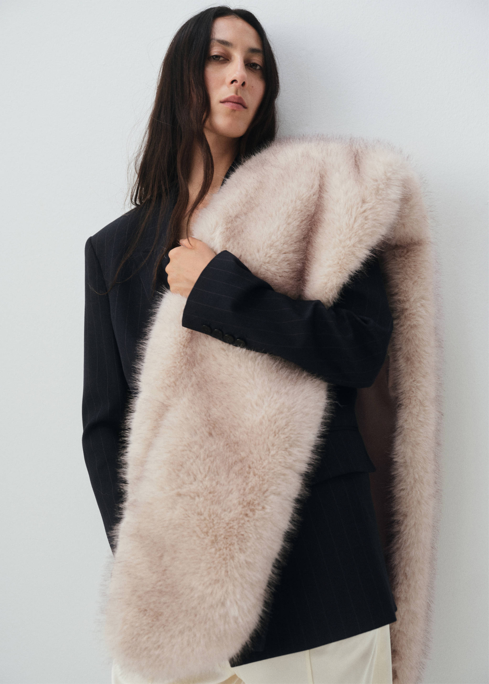 Faux-fur scarf - Details of the article 9
