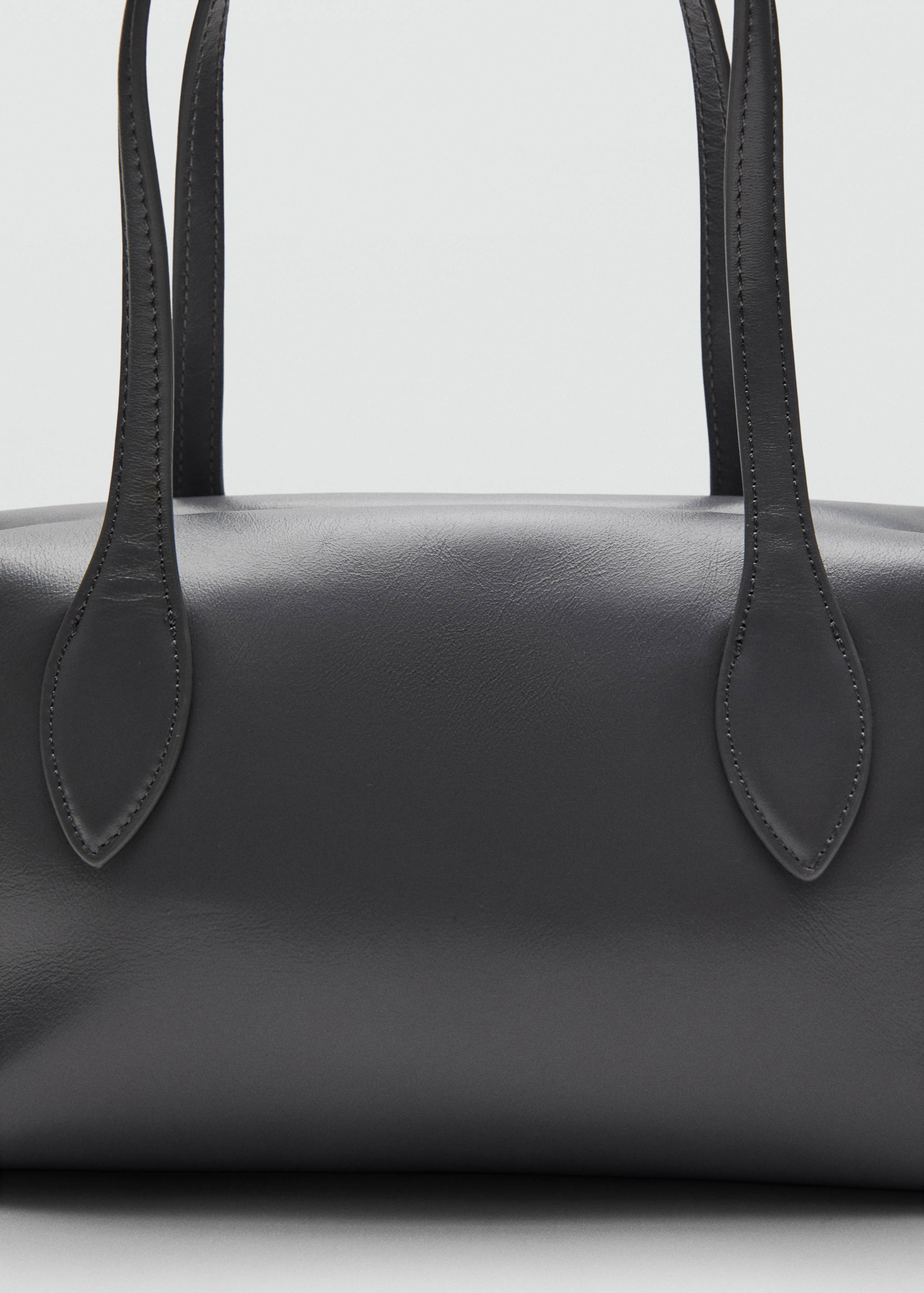 Quilted leather shoulder bag - Details of the article 3