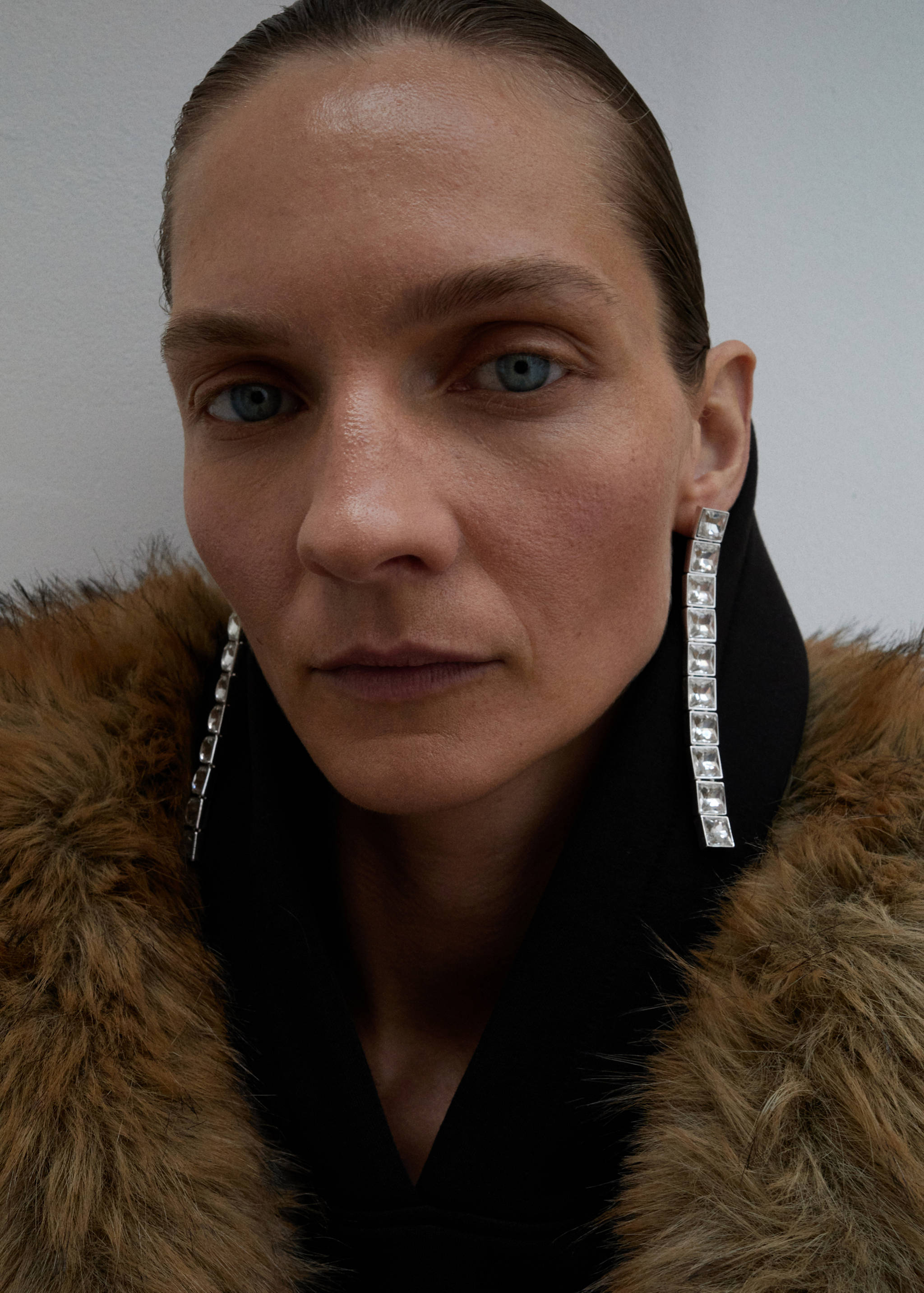 Boucles d’oreilles avec un pendentif en cristaux - Plan général