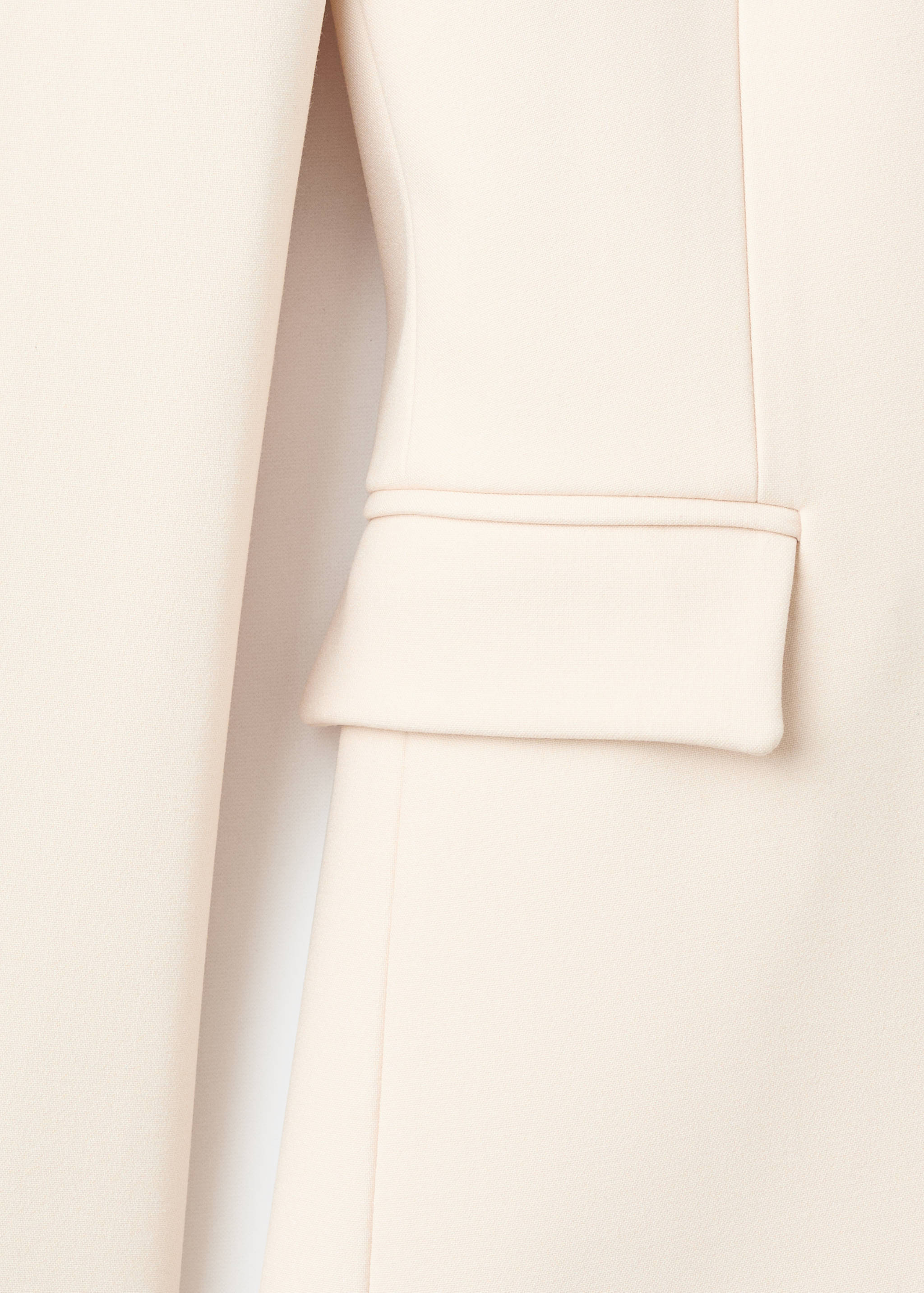 Blazer de fato justo - Pormenor do artigo 8