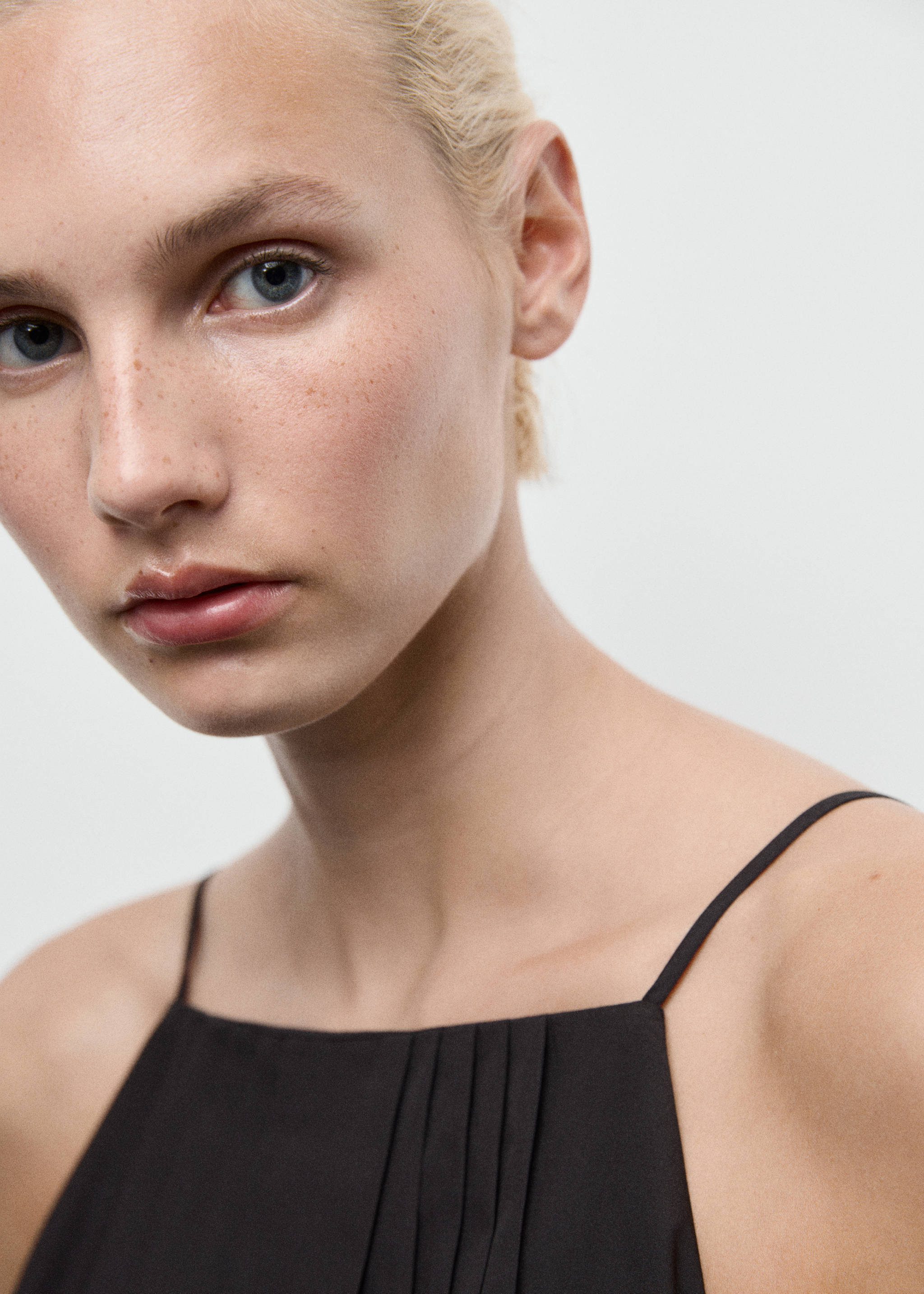 Комбинированный топ с плиссировкой - Деталь изделия 1