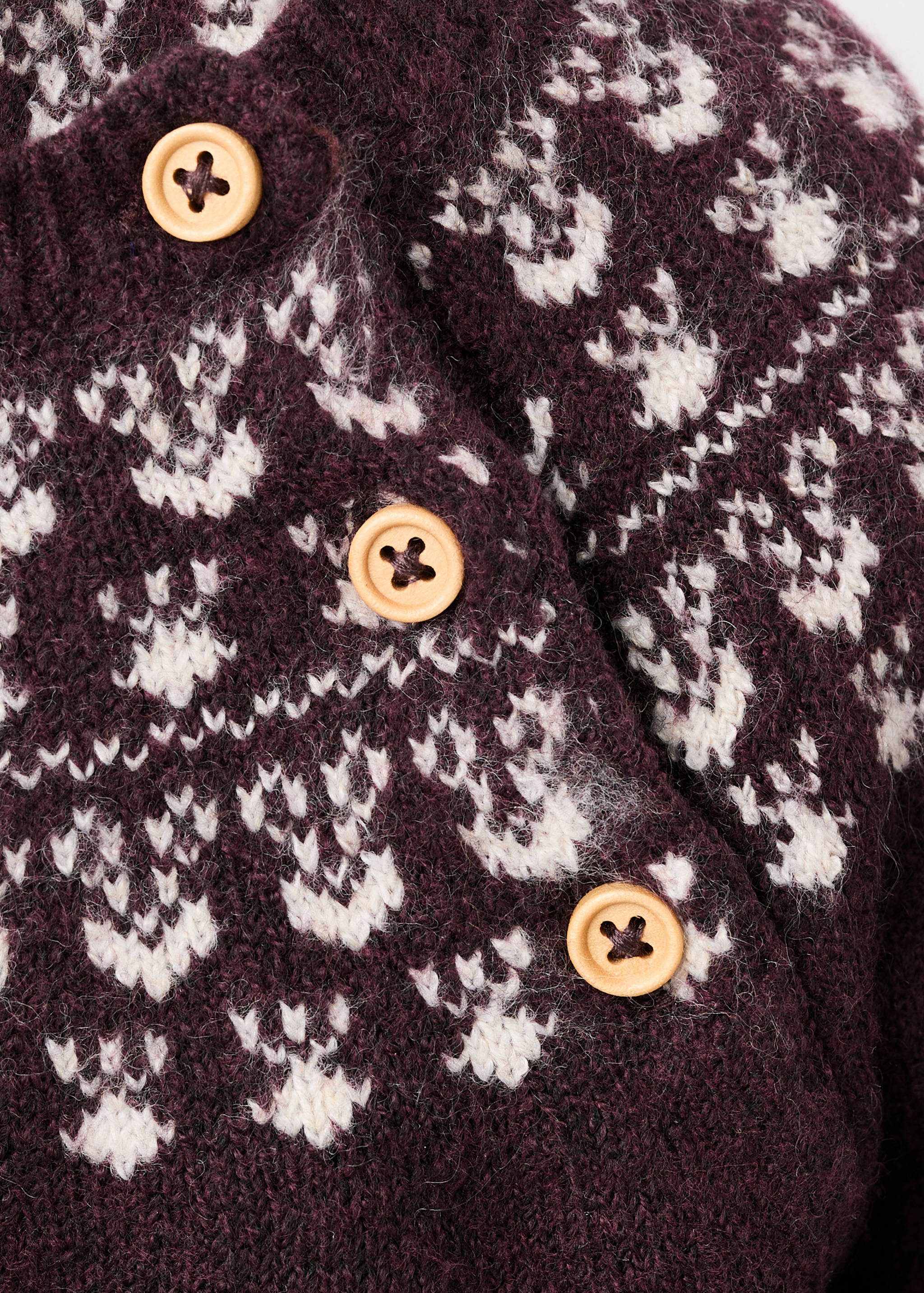 Jacquard sweater with buttons - Details of the article 8