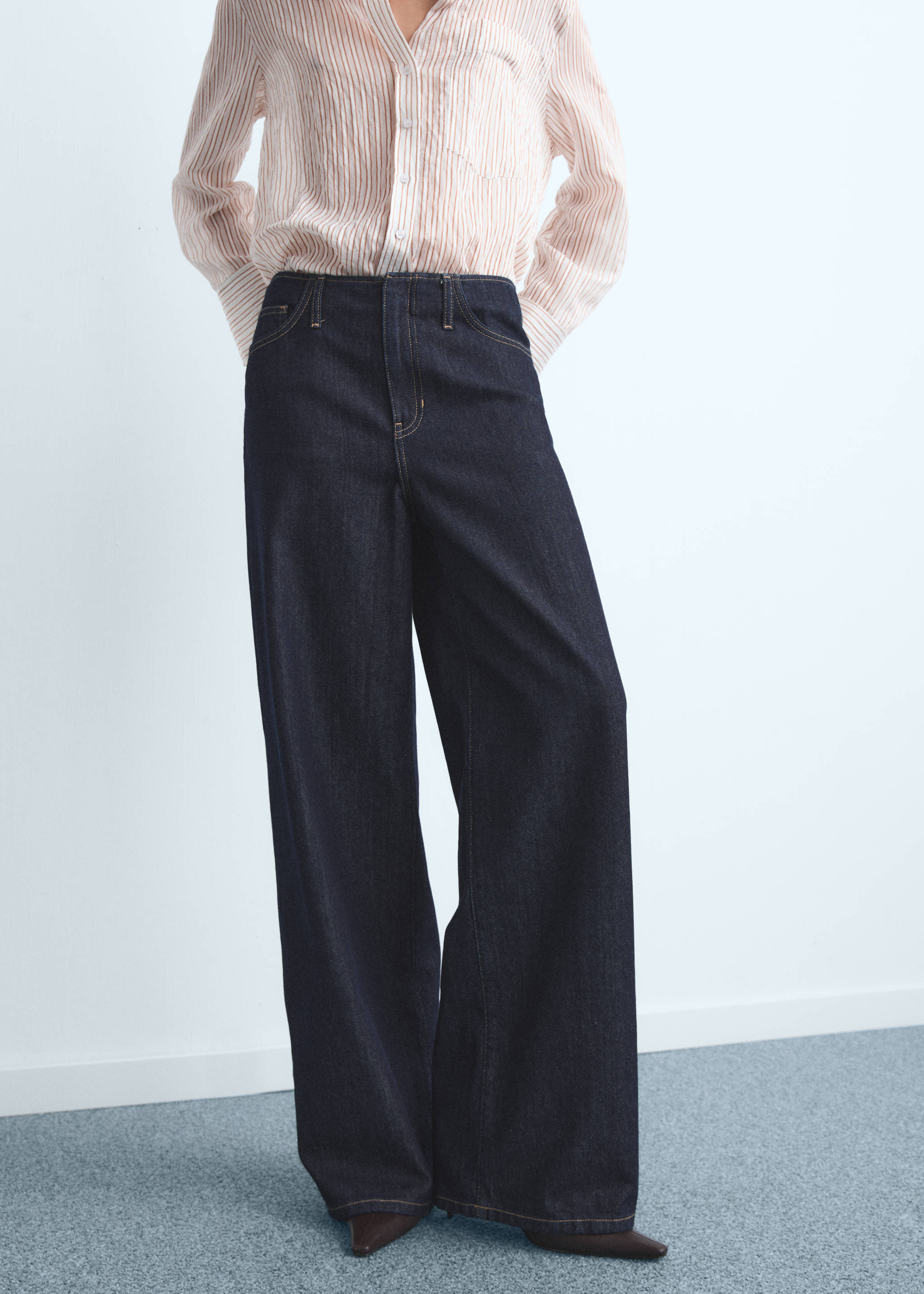 Jean large taille normale - Plan moyen