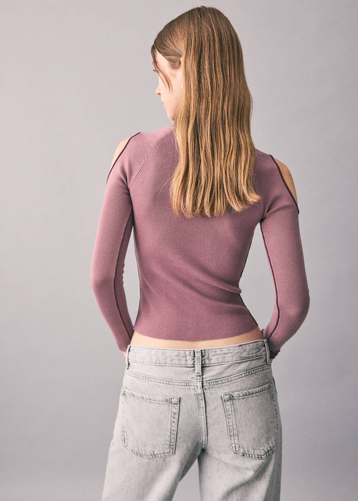 Knitted sweater with cut-out — Light Pink