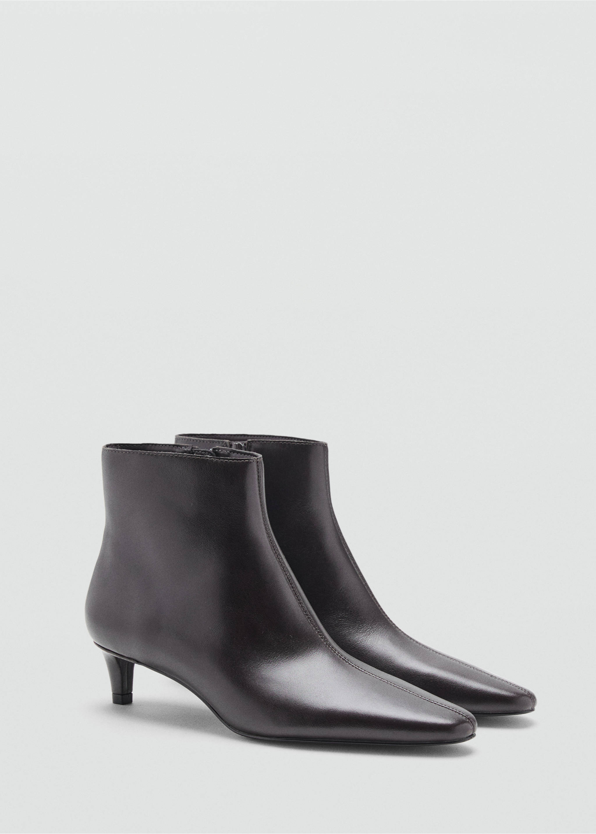 Leather boots with kitten heels - Medium plane, Chocolate. Ref: 17057125-00.