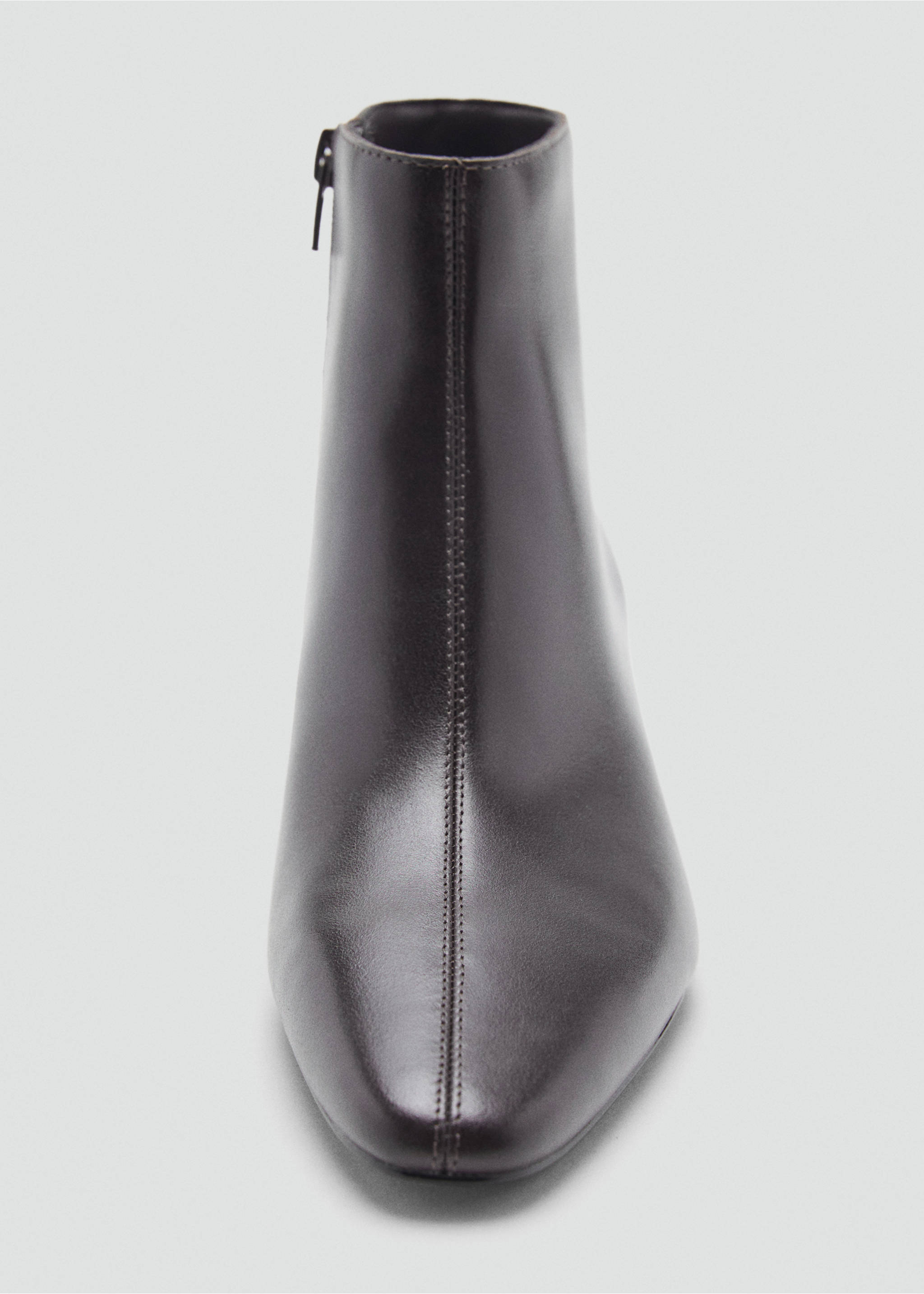 Leather boots with kitten heels - Details of the article 2, Chocolate. Ref: 17057125-00.