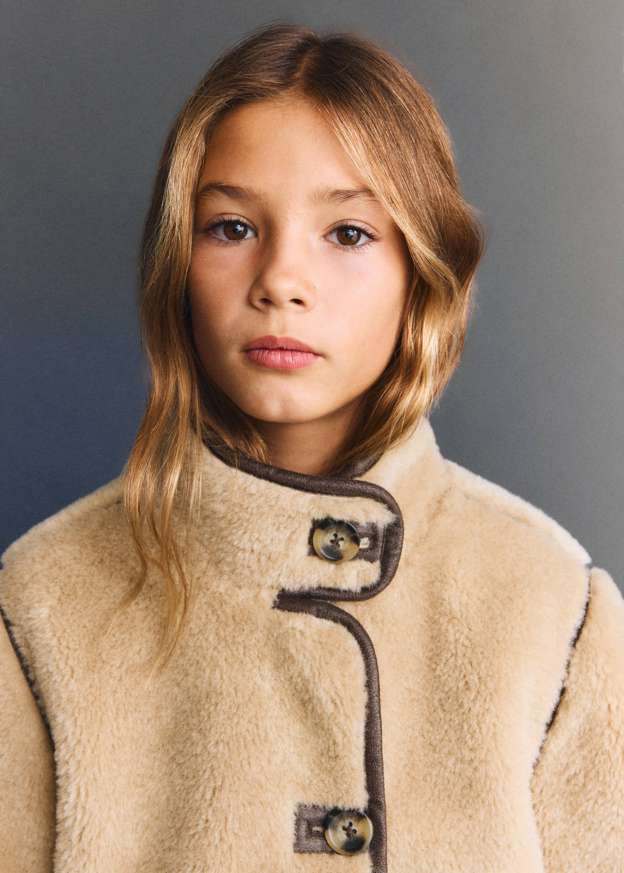 Faux-fur coat with buttons - Details of the article 1