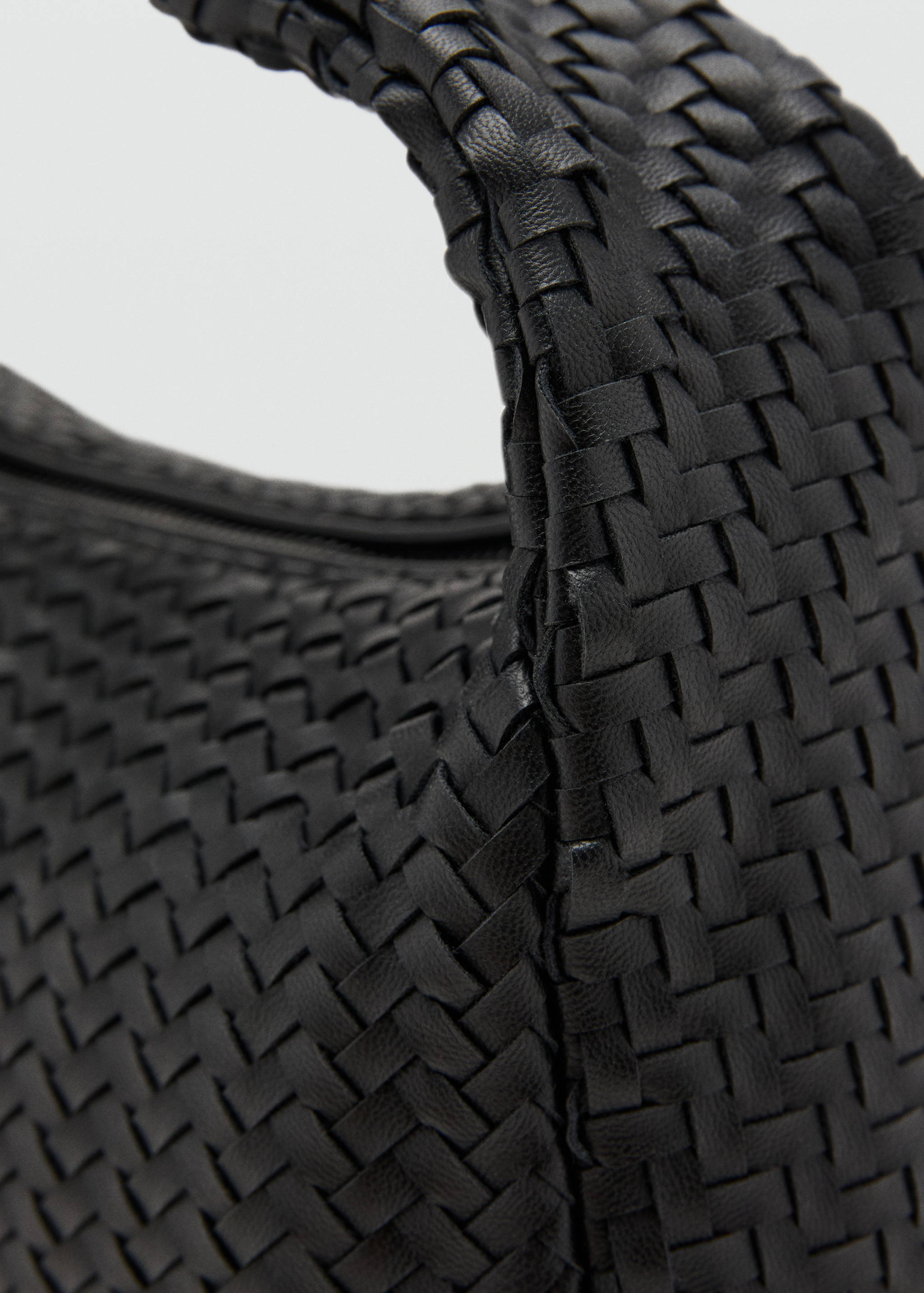 Braided handbag - Details of the article 1