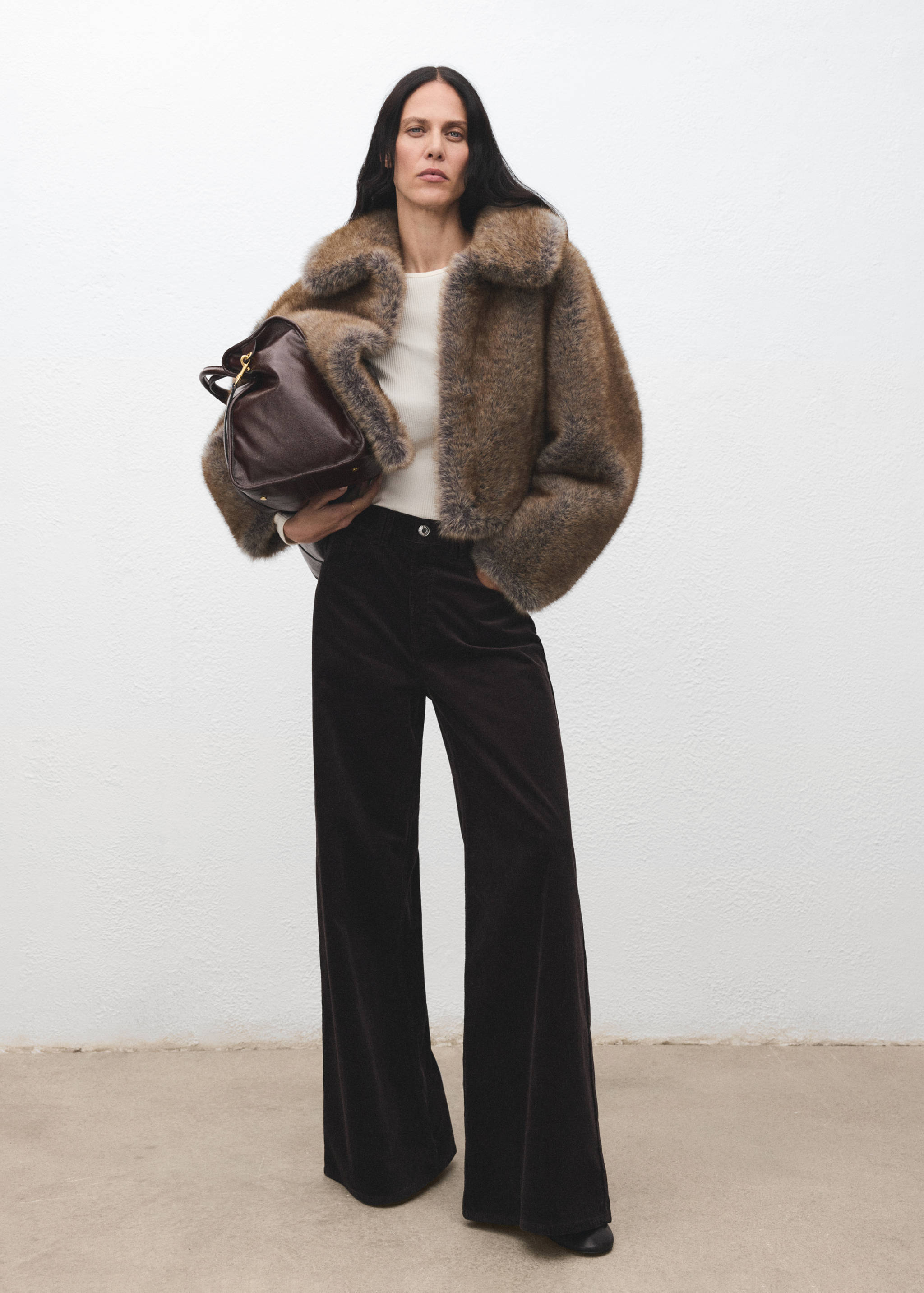 Jeans de bombazina wide leg - Plano geral