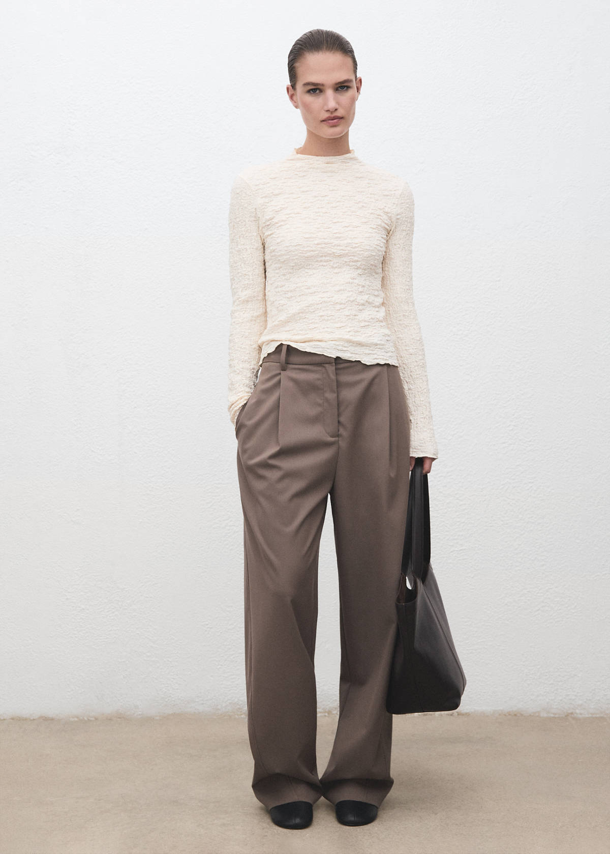 Textured crepe top — Ecru